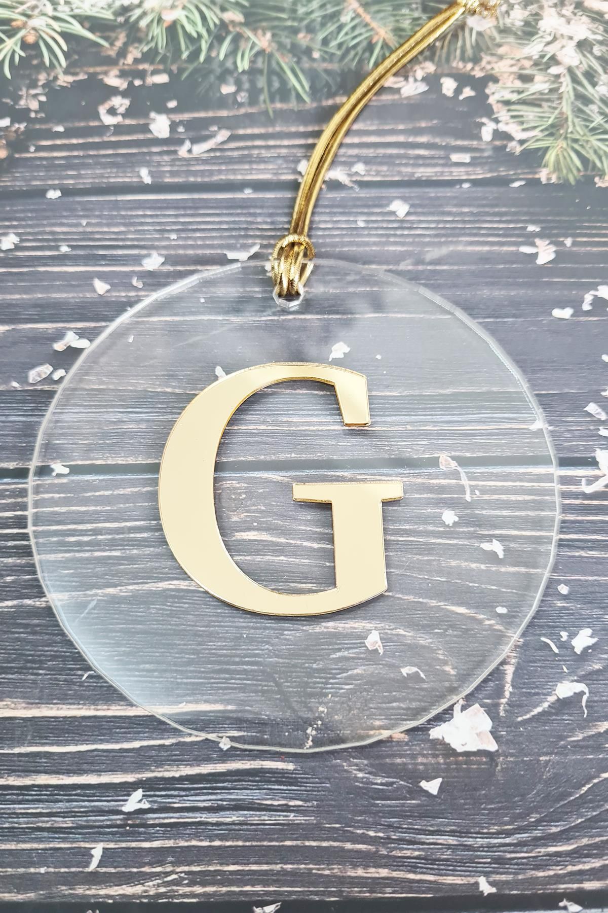 PEKSHOP-New Year's Tree Ornament with Initials - Gold Initial New Year's Ornament 1