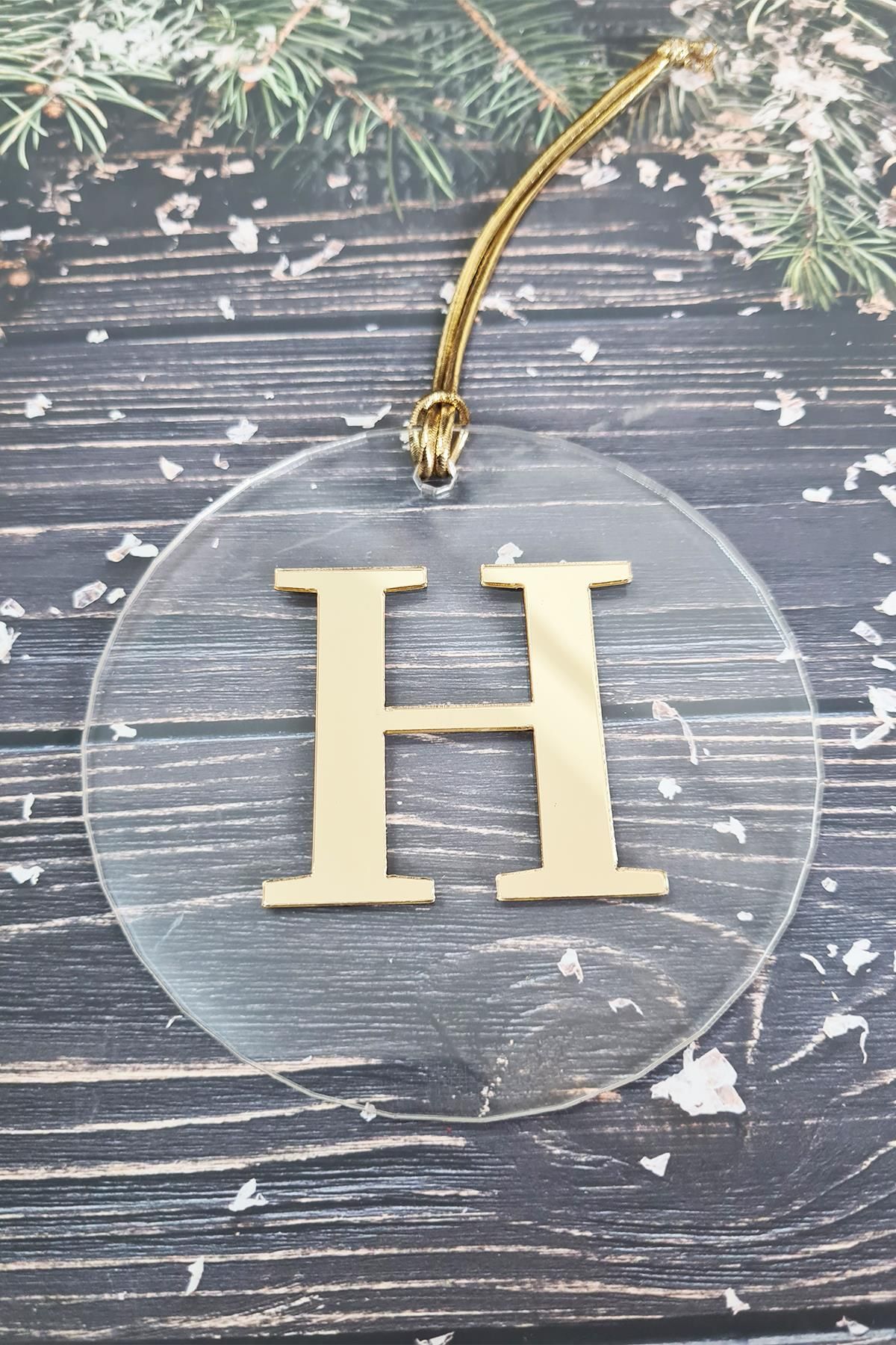 PEKSHOP-New Year's Tree Ornament with Initials - Gold Initial New Year's Ornament 1