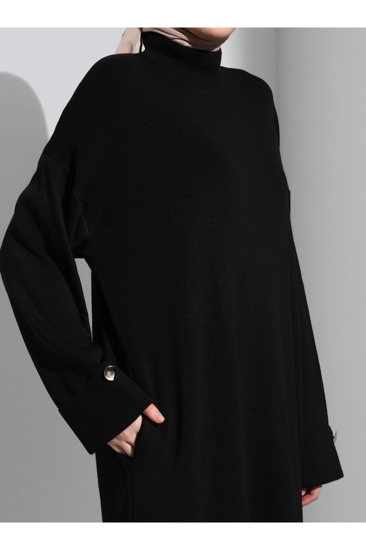 Refka-Rollkragenärmeliges Strick-Hijab-Kleid mit gefalteten Ärmeln - Schwarz - Refka 4