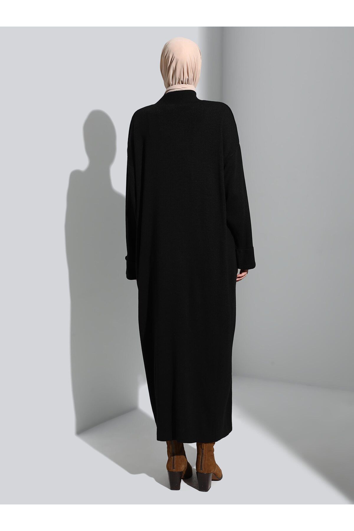 Refka-Rollkragenärmeliges Strick-Hijab-Kleid mit gefalteten Ärmeln - Schwarz - Refka 5