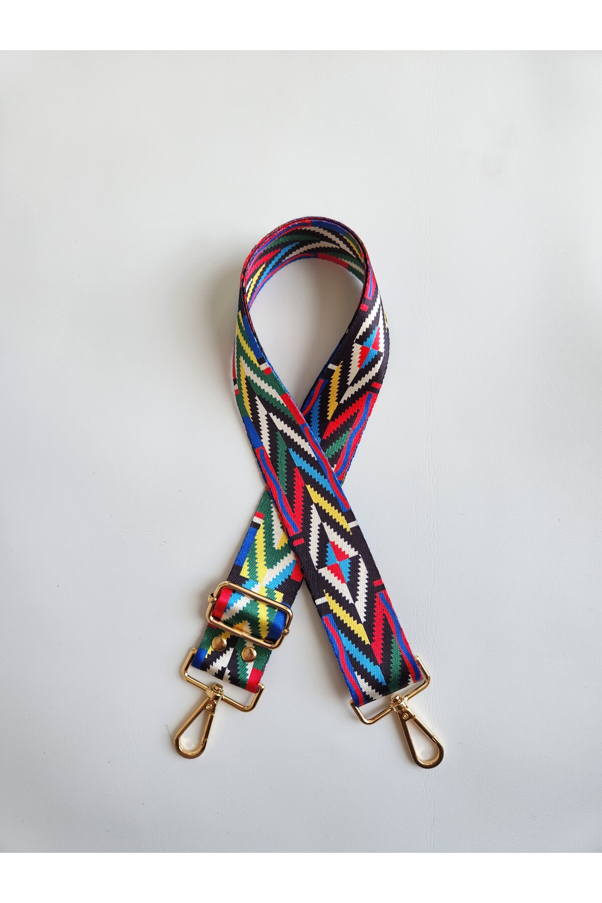 PATTERNED COLUMN BAG HANGER (4*120 CM )