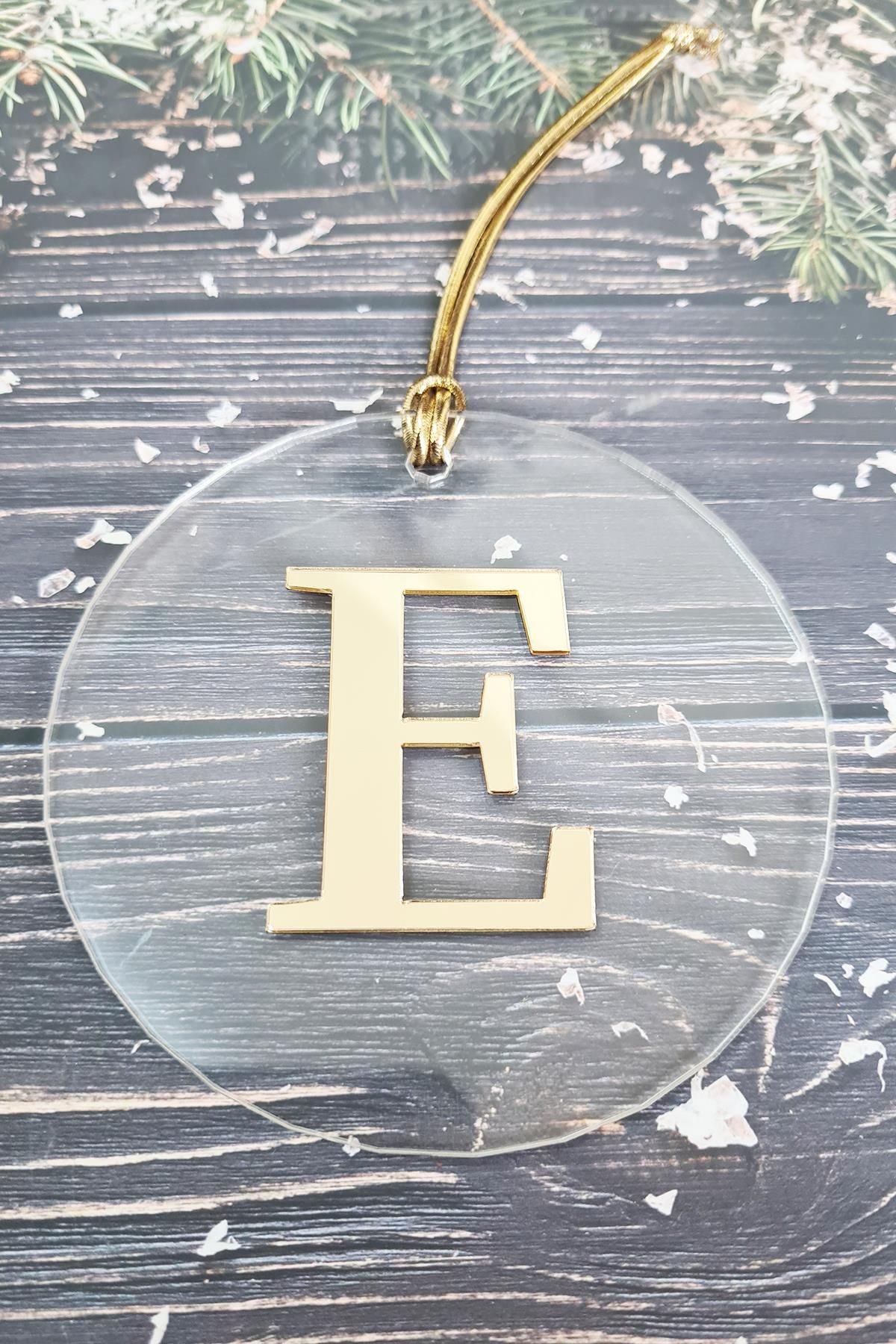 PEKSHOP-New Year's Tree Ornament with Initials - Gold Initial New Year's Ornament 1