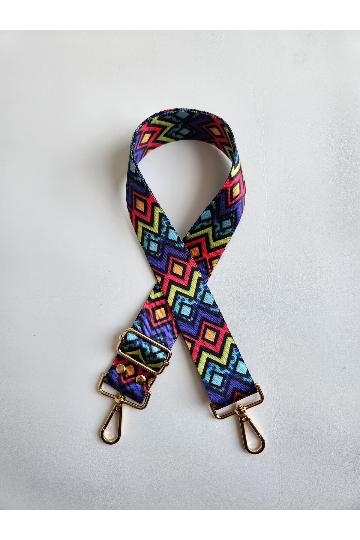 PATTERNED COLUMN BAG HANGER (4*120 CM )