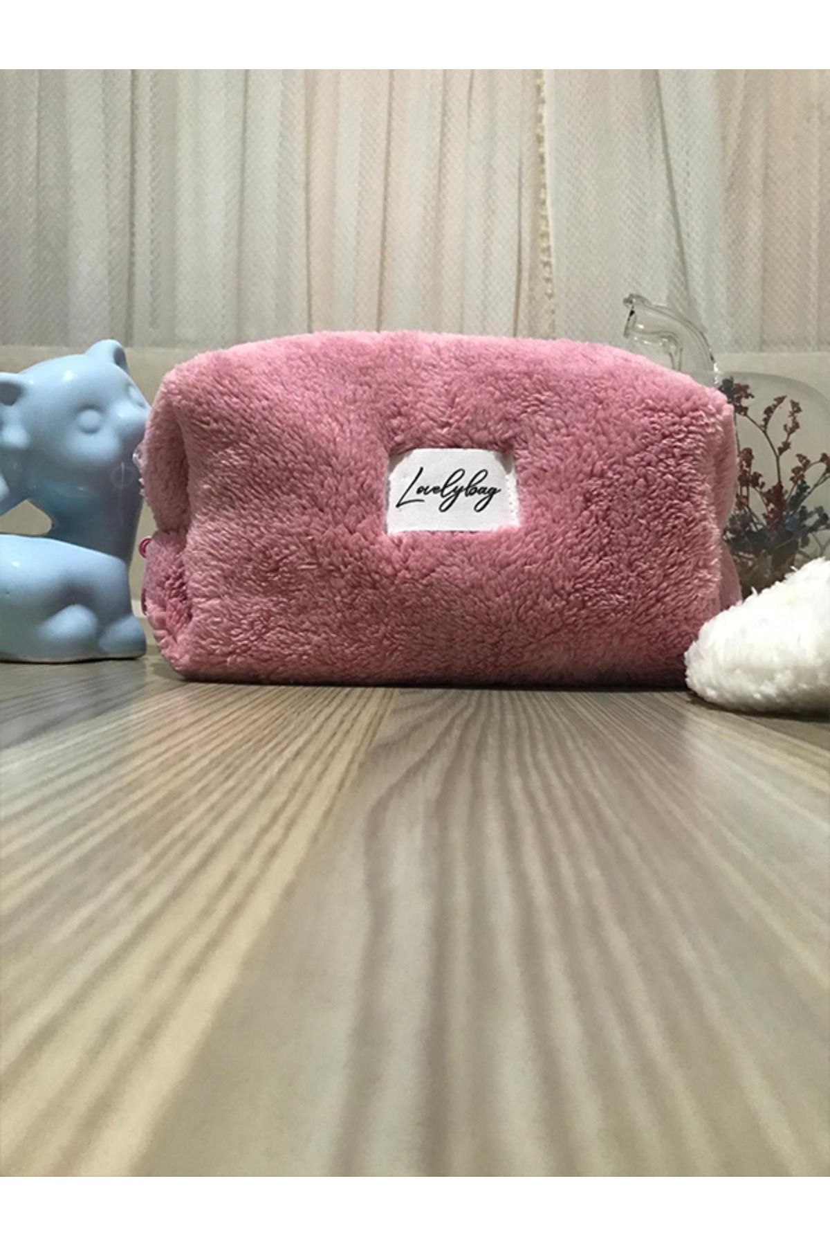 LOVELYBAG Pink large plush toiletry bag Trendyol