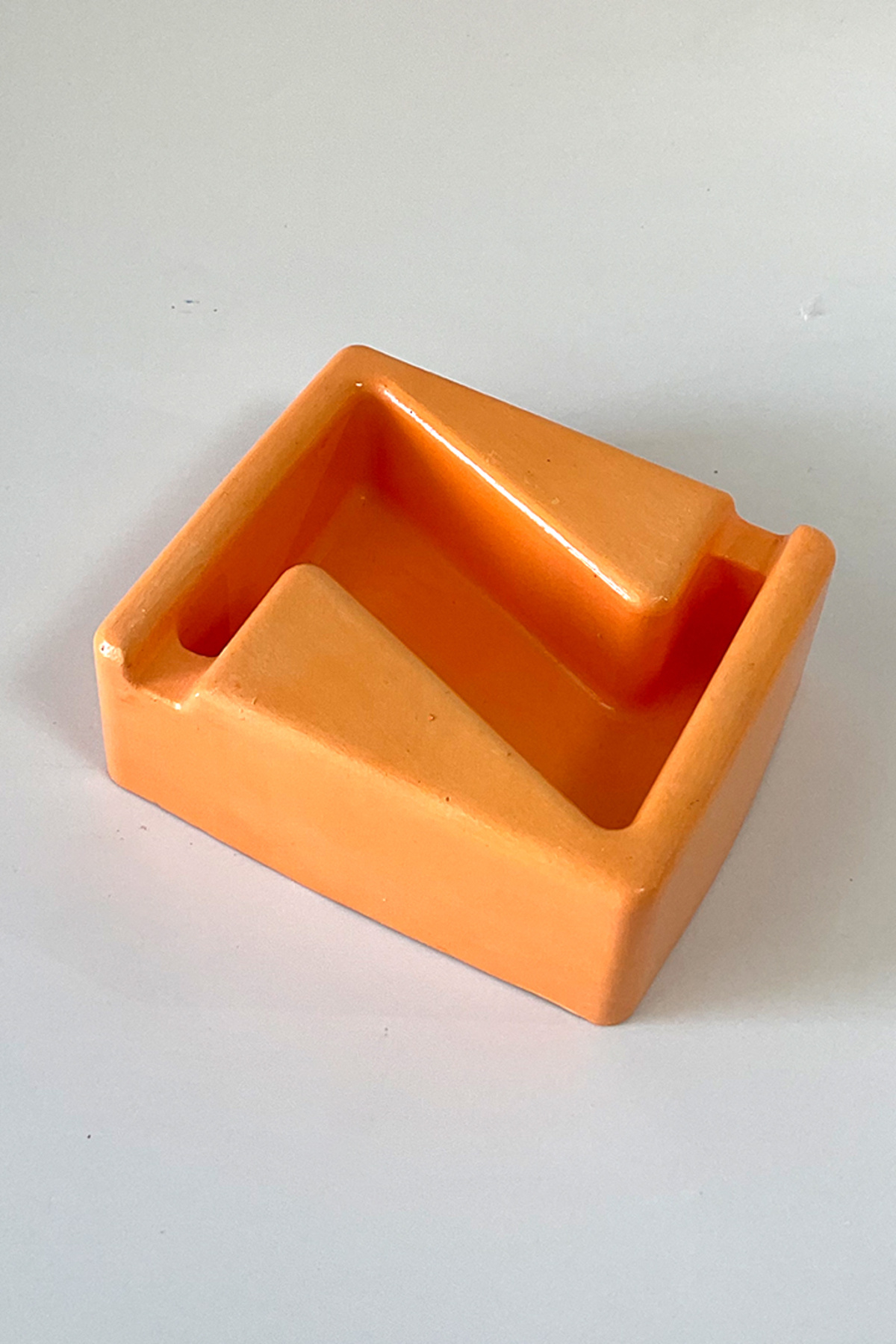 Studio Ays Xl Turuncu Kül Tablası