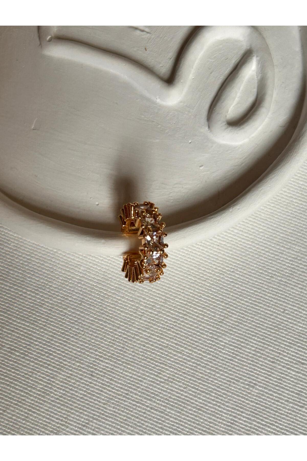 Gold Baget Taşlı Kıkırdak Küpe Cuff 2