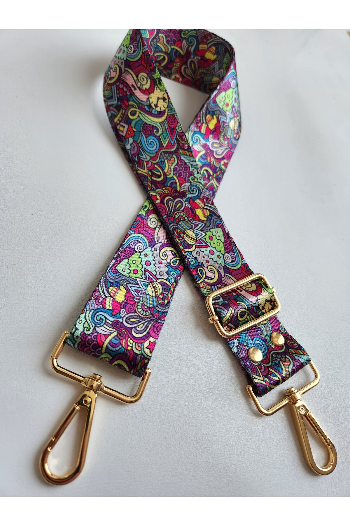PATTERNED COLUMN BAG HANGER (4*120 CM )