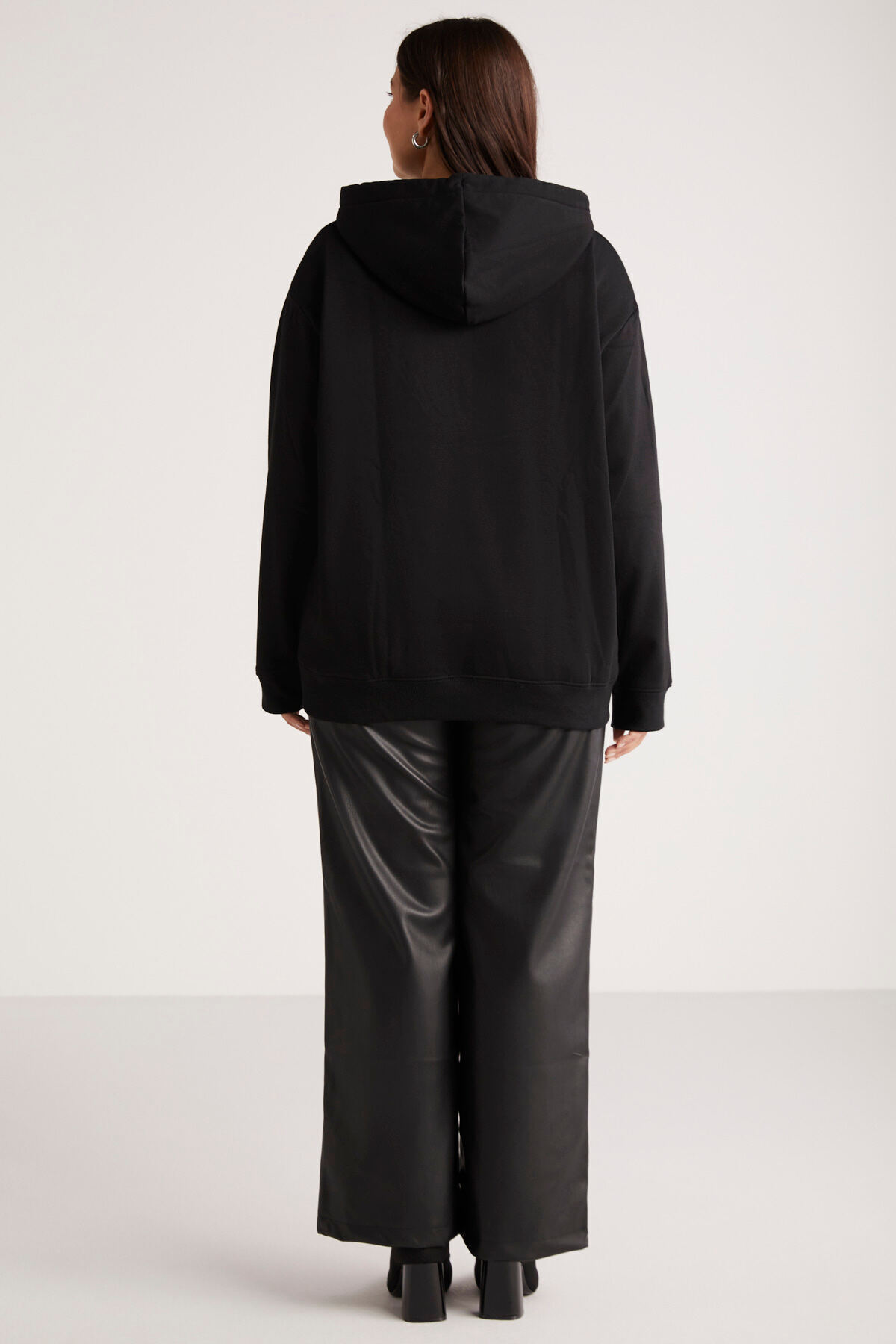 ETHIQUET Terezabb Kadın Içi Polarlı Yumuşacık Comfort Fit Kapüşonlu Kanguru Cep Siyah Büyük Beden Sweatshirt görsel 7