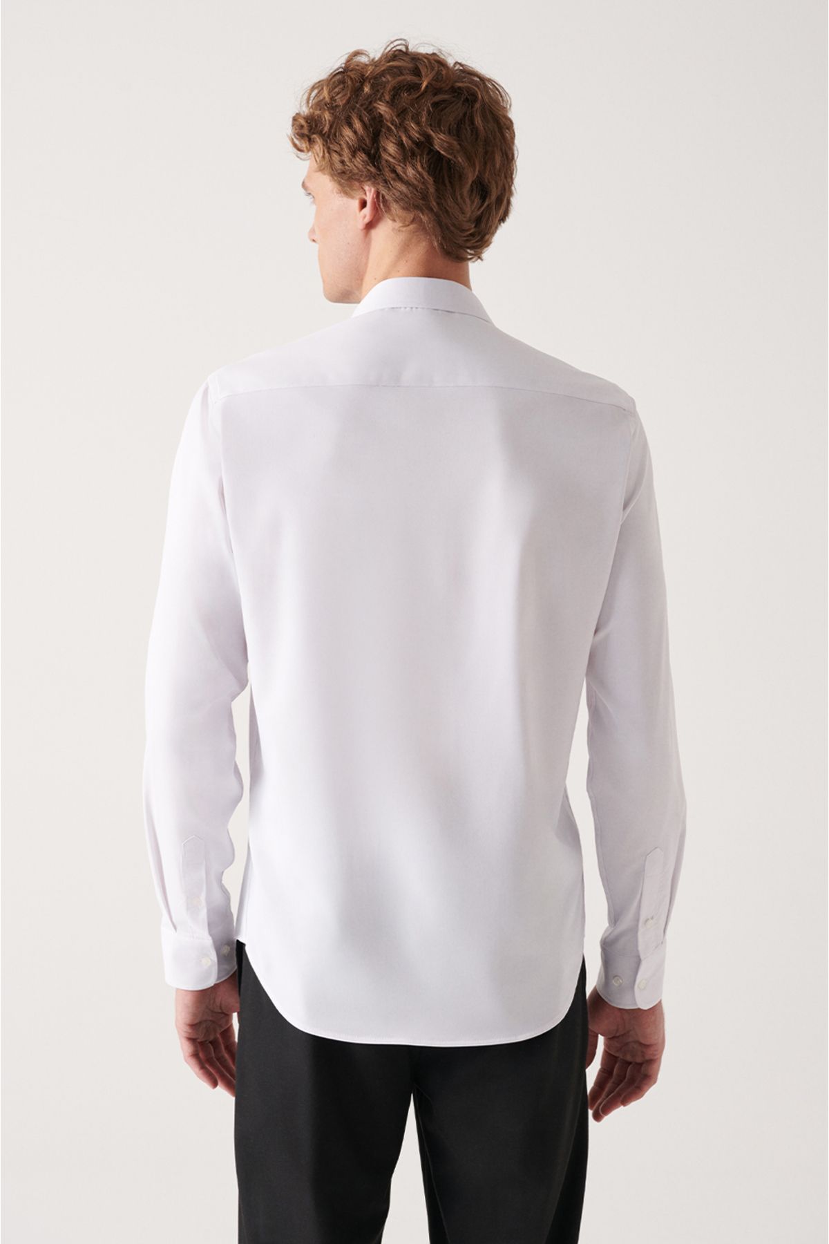 Avva سفر چین و چروک سفید مردانه پیراهن برش باریک E002005