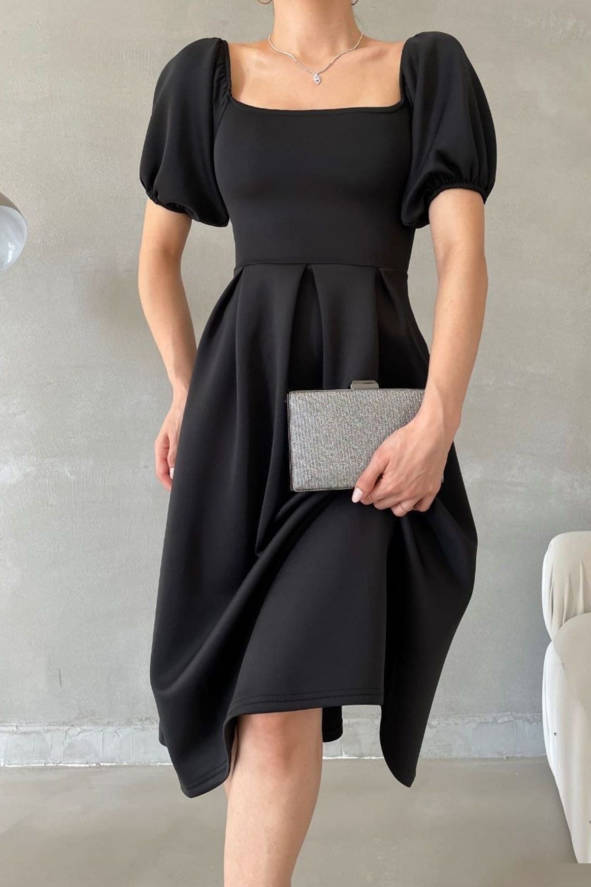 https://cdn.dsmcdn.com/ty1218/product/media/images/prod/SPM/PIM/20240321/17/d63ab9d8-eb0a-3c9a-952b-3984f2e54466/1_org_zoom.jpg