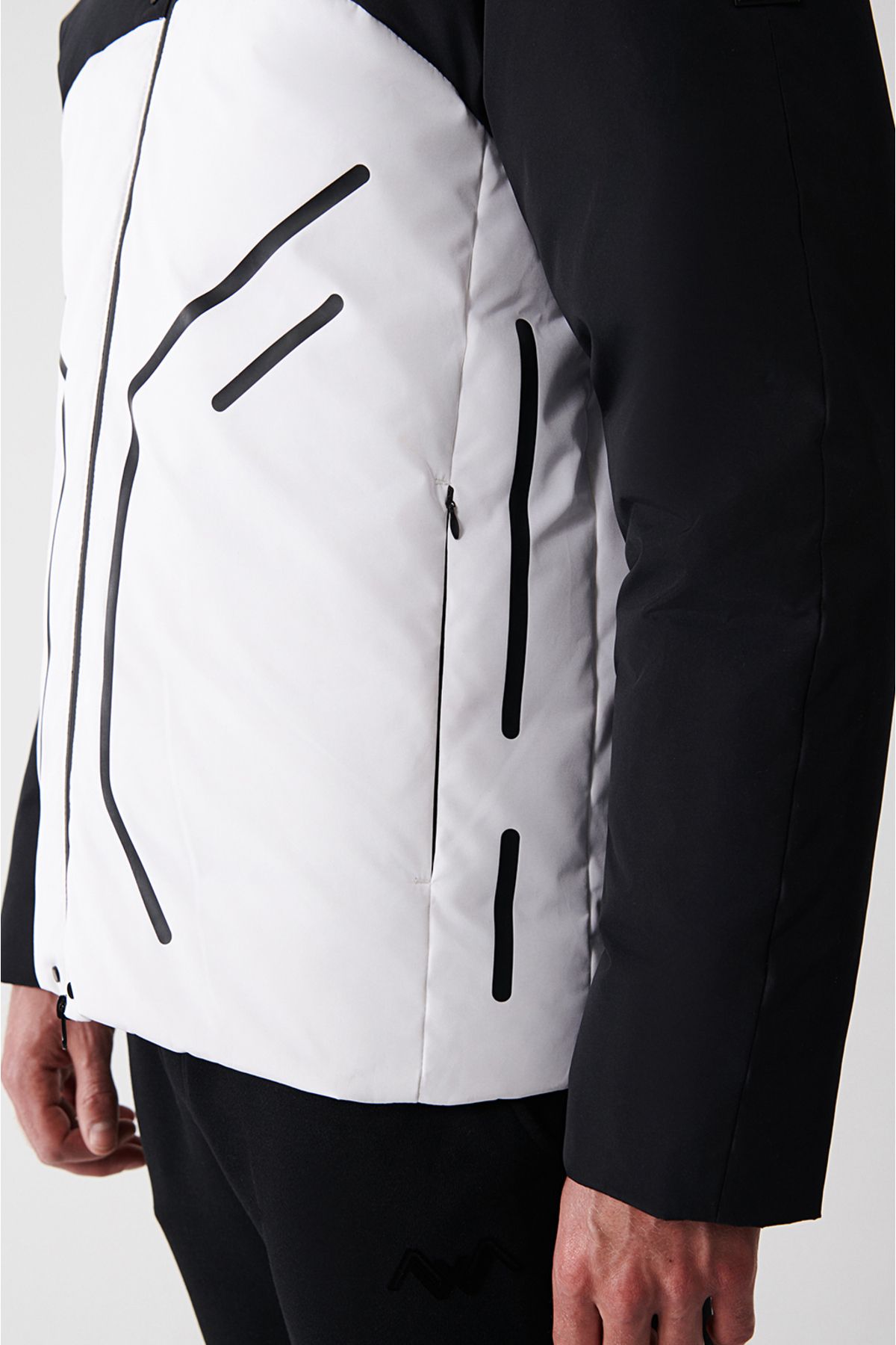 Avva کت سیاه و سفید مردان کاوش شده با آب محرک ضد باد پنهان یقه به طور قاطع A32Y6045