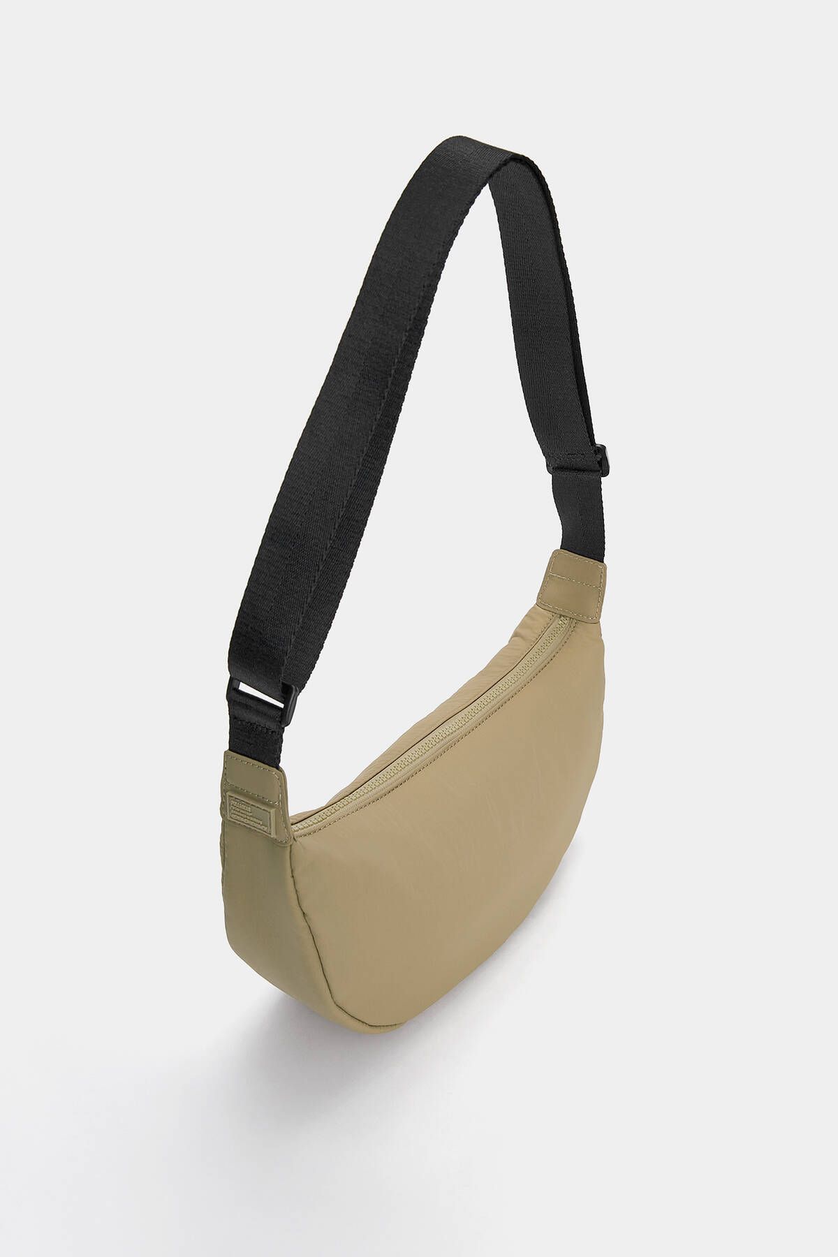 Нейлоновая сумка Pull & Bear Crossbody 15030340