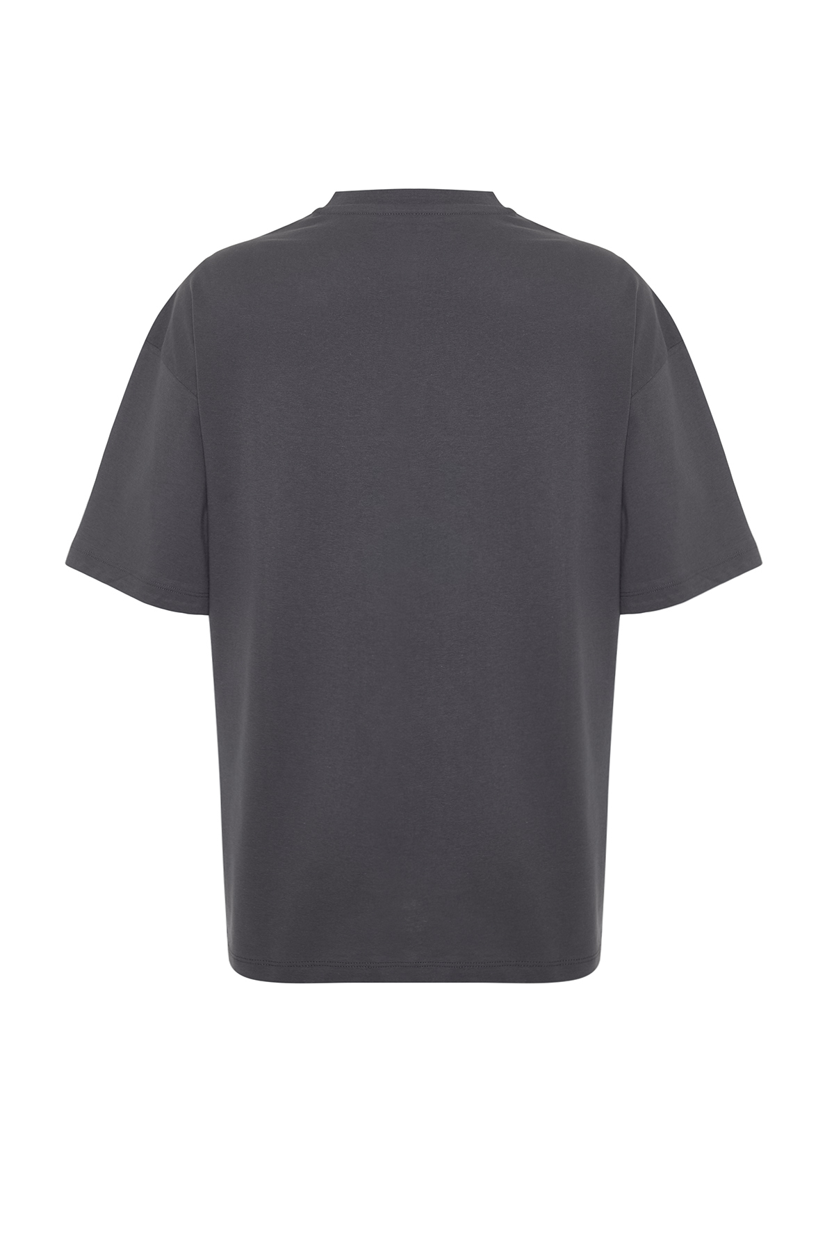 Trendyolmilla  Antrasit %100 Pamuk Baskılı Oversize/Geniş Kalıp Bisiklet Yaka Örme T-Shirt TWOSS24TS00133 - Görsel 8