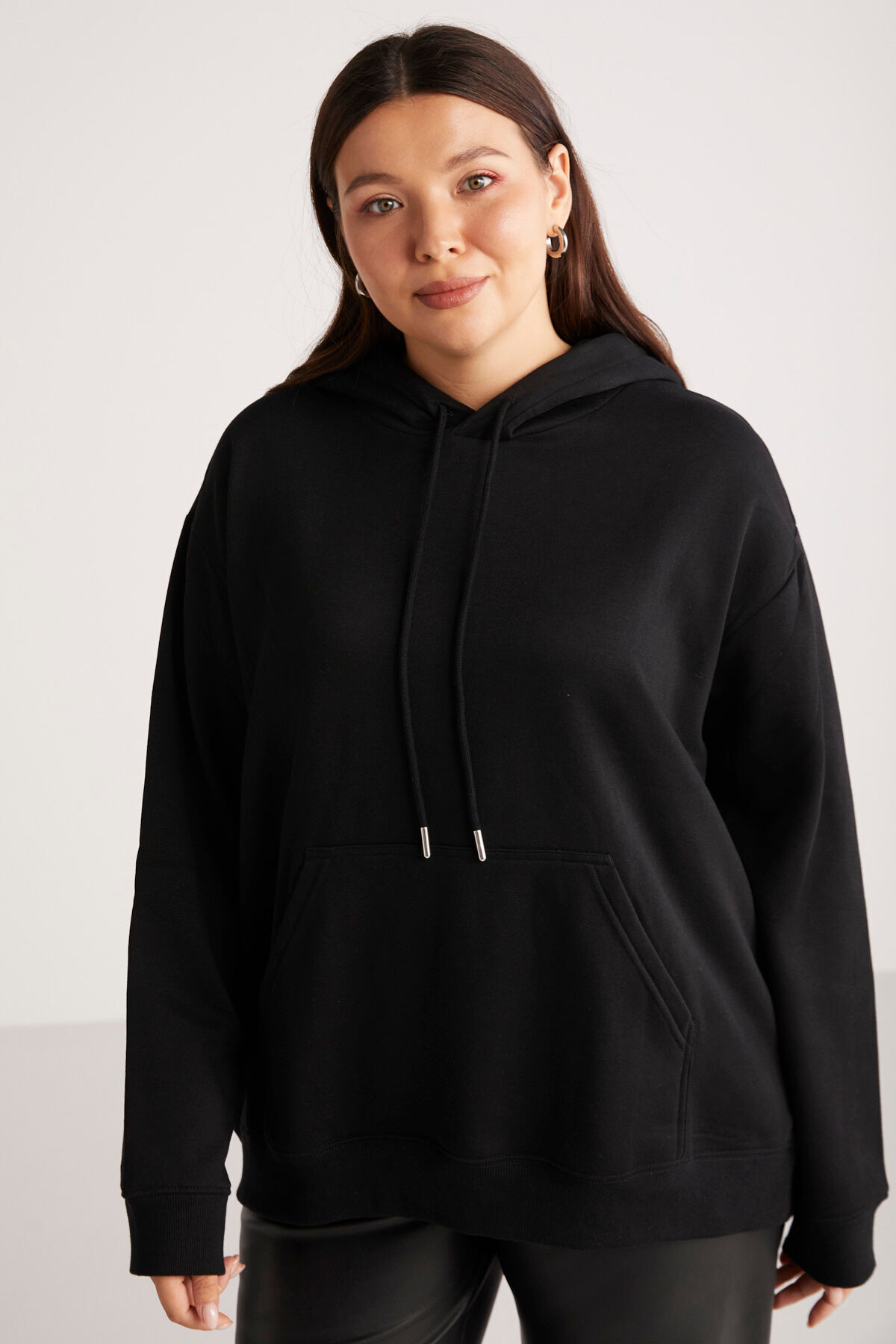 ETHIQUET Terezabb Kadın Içi Polarlı Yumuşacık Comfort Fit Kapüşonlu Kanguru Cep Siyah Büyük Beden Sweatshirt görsel 5
