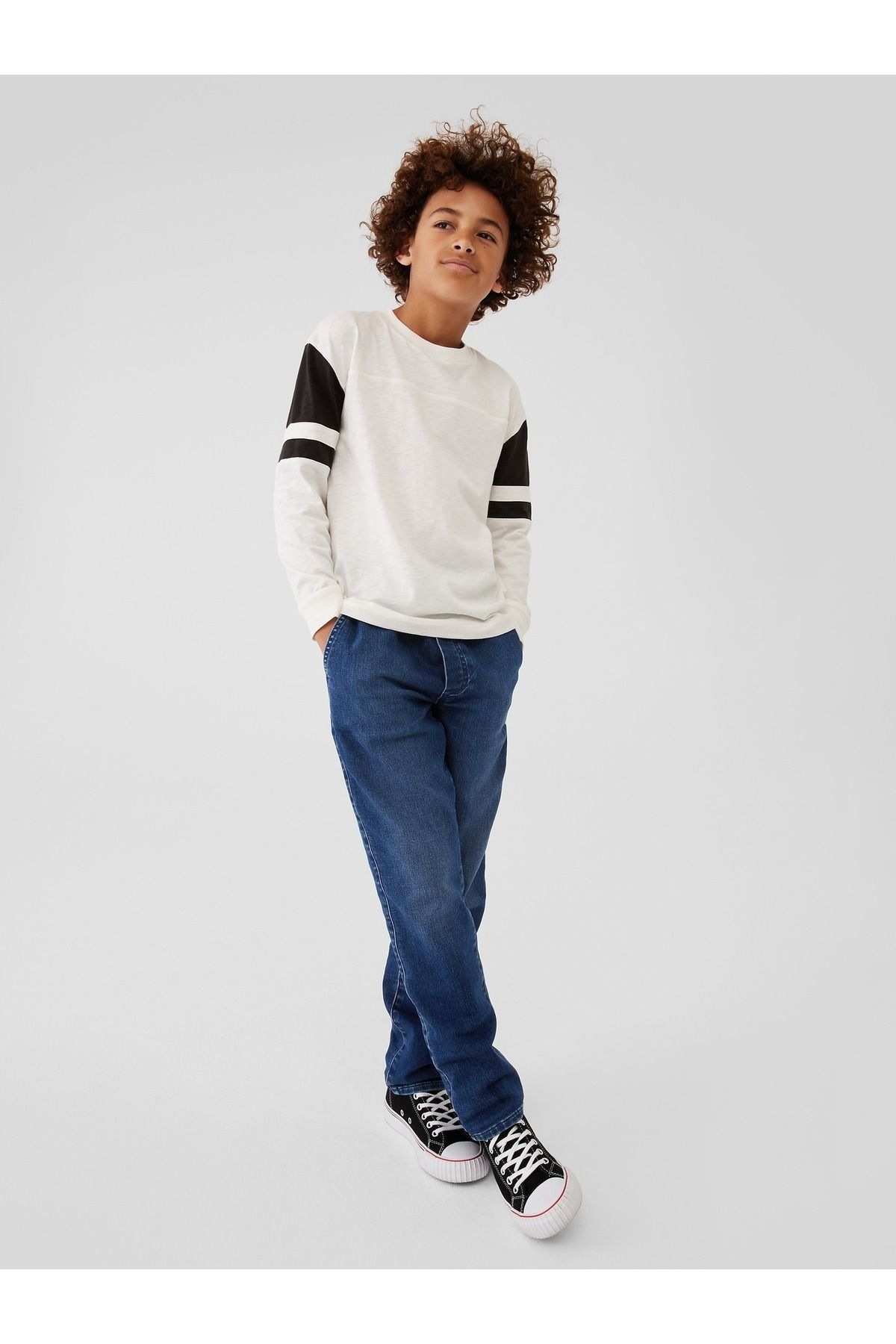 Джинсовые брюки GAP Boy Jogger Washwell™ синего цвета 796333