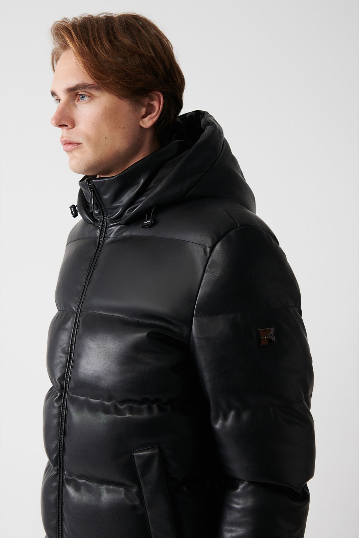Avva کت و شلوار تورم کوهنوردی سیاه مردانه پارچه چاپگر آب چرمی آسایش مناسب A32Y6052