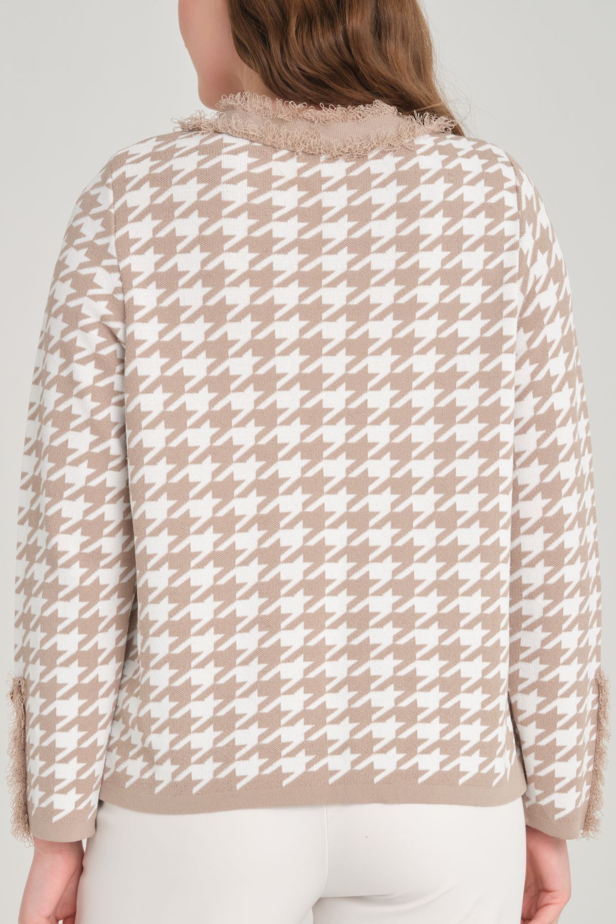 trikobis-PUMPY FOOT PATTERNED BANDS WITH TASSEL DETAIL AND GOLD BUTTONED TRICOT JACKET 7