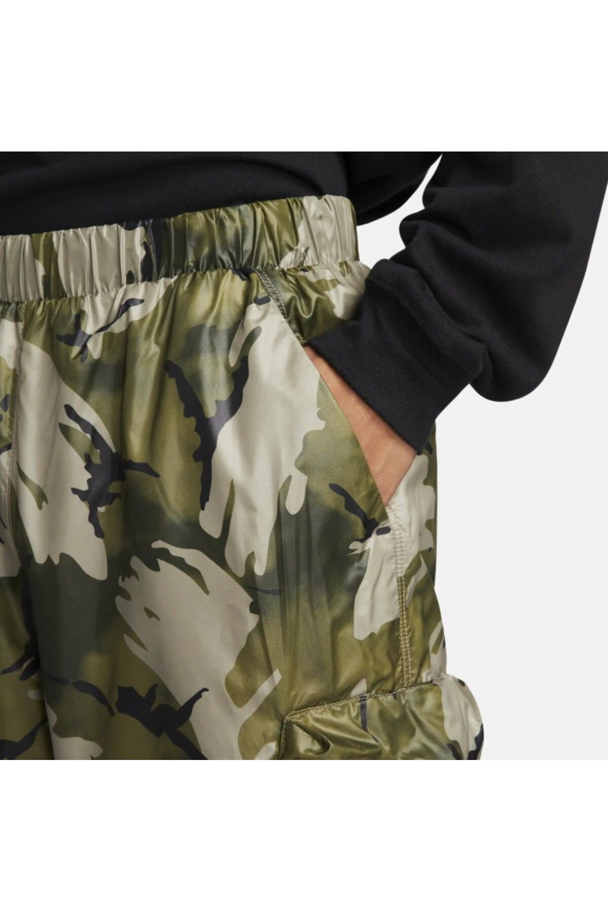 Nike sportswear camo pants online