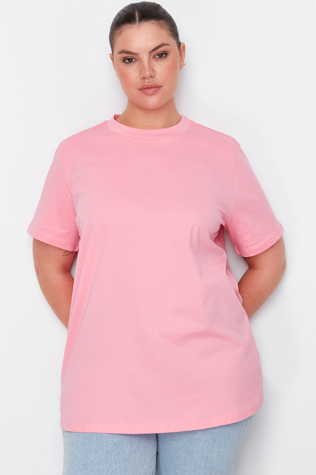 Trendyol Curve Różowa Koszulka Z Prążkowanym Wzorem Boyfriend - 100% Bawełny, Kobieta - 5XL