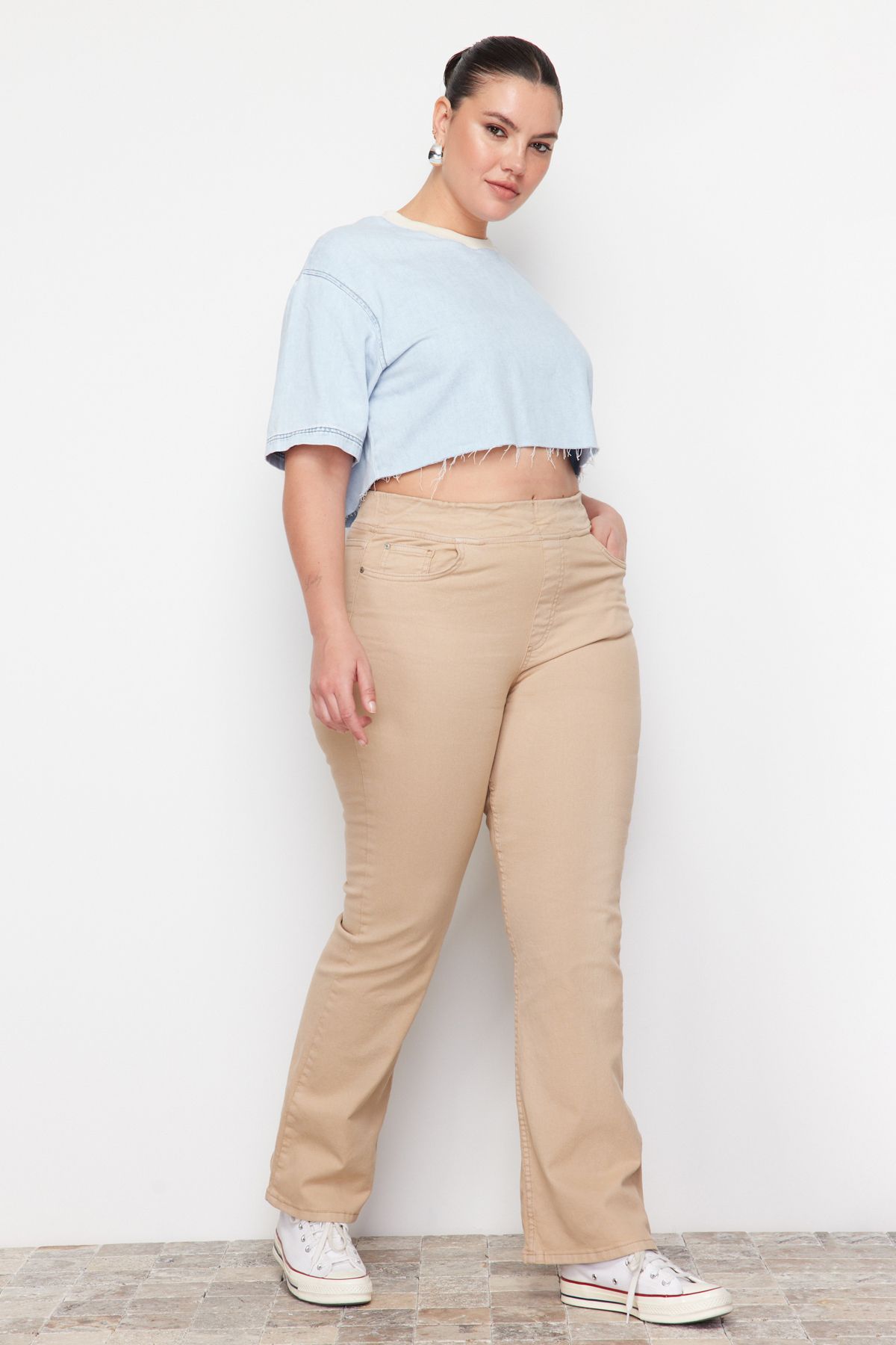Trendyol Curve-Beige Elastic Waist Spanish Leg Jeans TBBAW23CJ00060 3