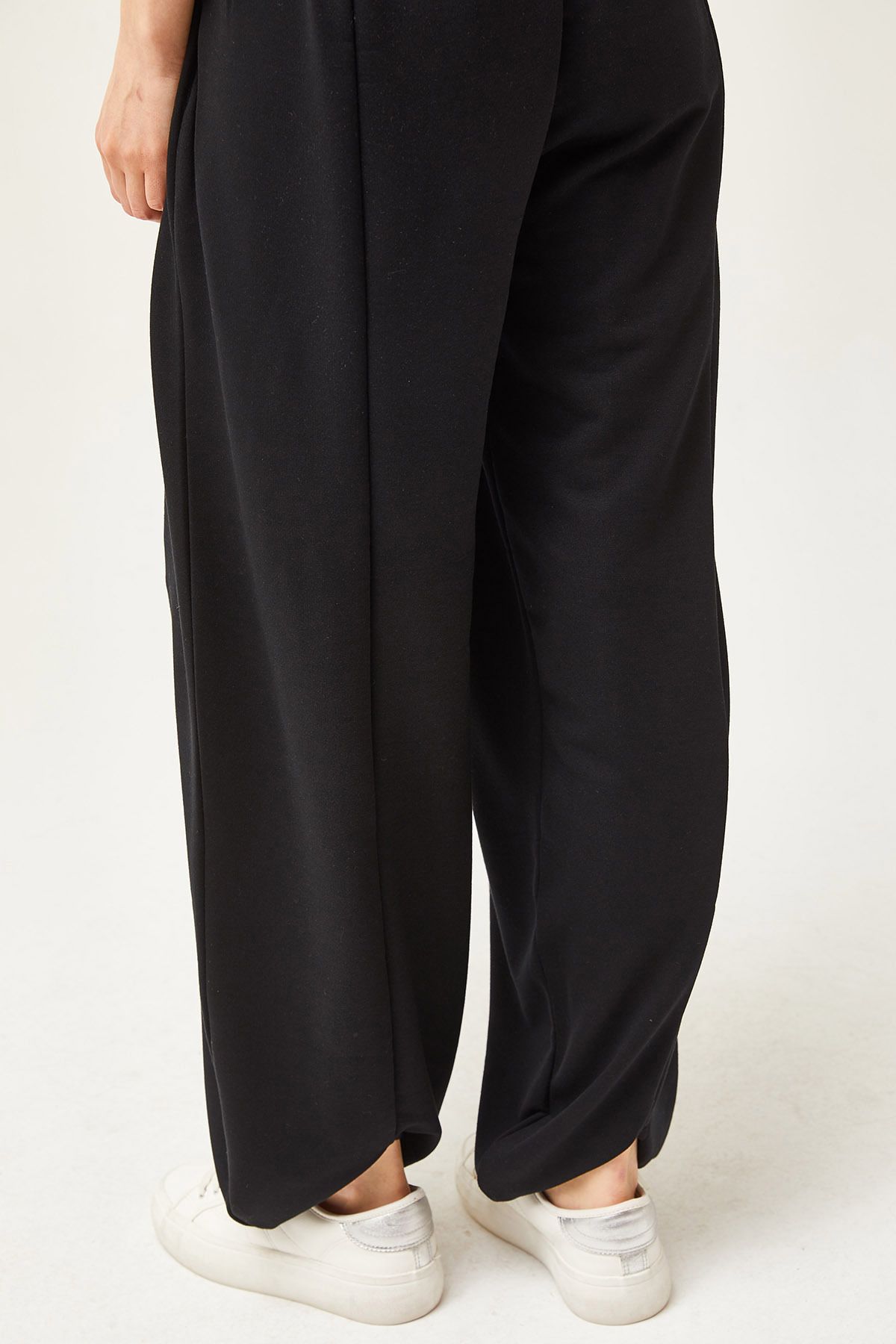 Olalook-Schwarze, weich strukturierte, fließende Baggy-Hose mit Schnürung für Damen PNT-19000273 7