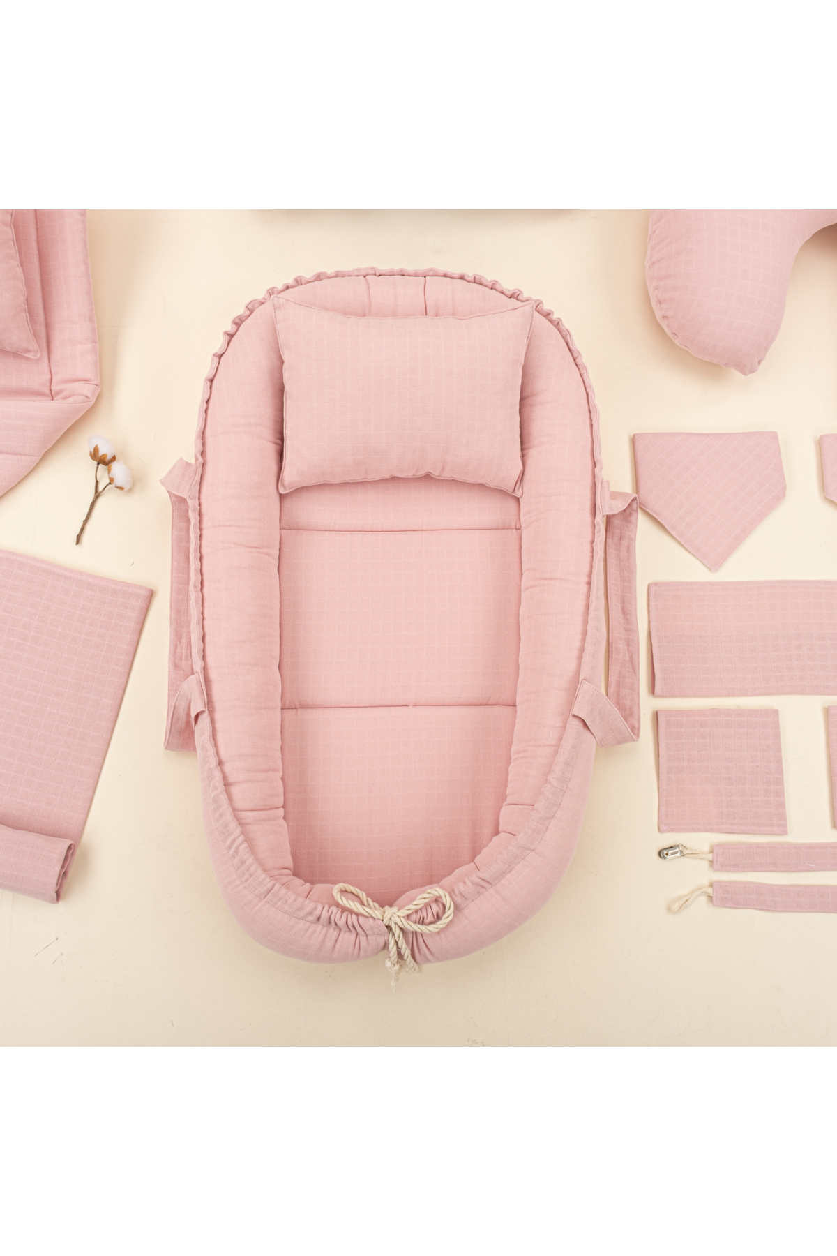 Yunikobaby Müslin 18 Parça  Puset Seti,Muslin Örtü,Emzirme Yastığı,Alt Açma Matı,Çanta,Önlük Set - Pudra Muslin fotoğrafı 7 (önizleme)