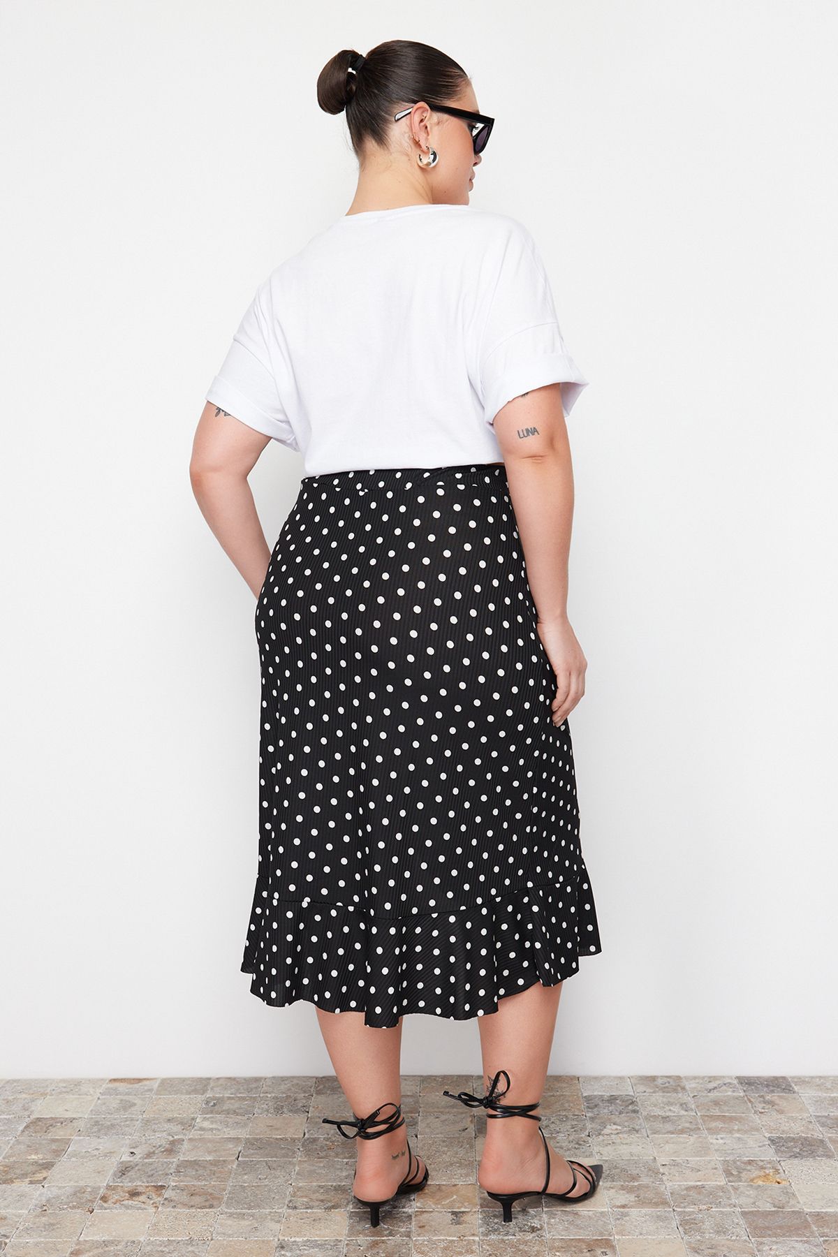 Trendyol Curve-Black Polka Dot Print A-Line Knitted Plus Size Skirt Tbbss22Et00001 11