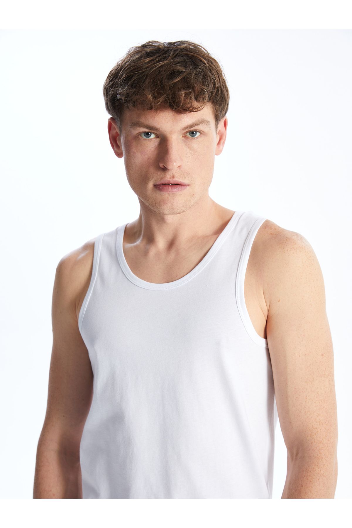 LC Waikiki-Tricou bărbătesc din bumbac pieptănat cu gât în U 2
