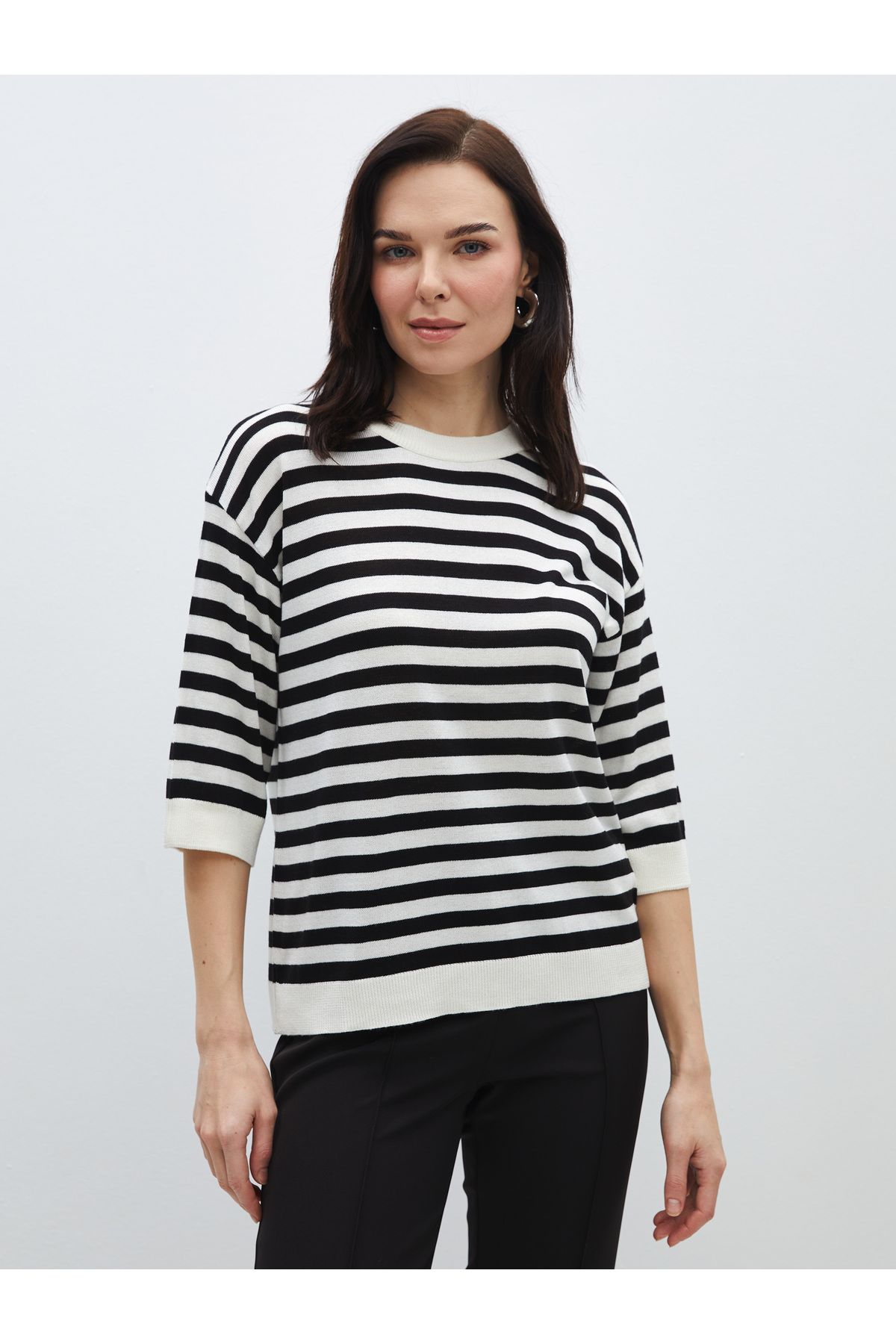 LC Waikiki Damski Sweter Oversize Z Dzianiny W Paski Z Okrągłym Dekoltem Kobieta - XS