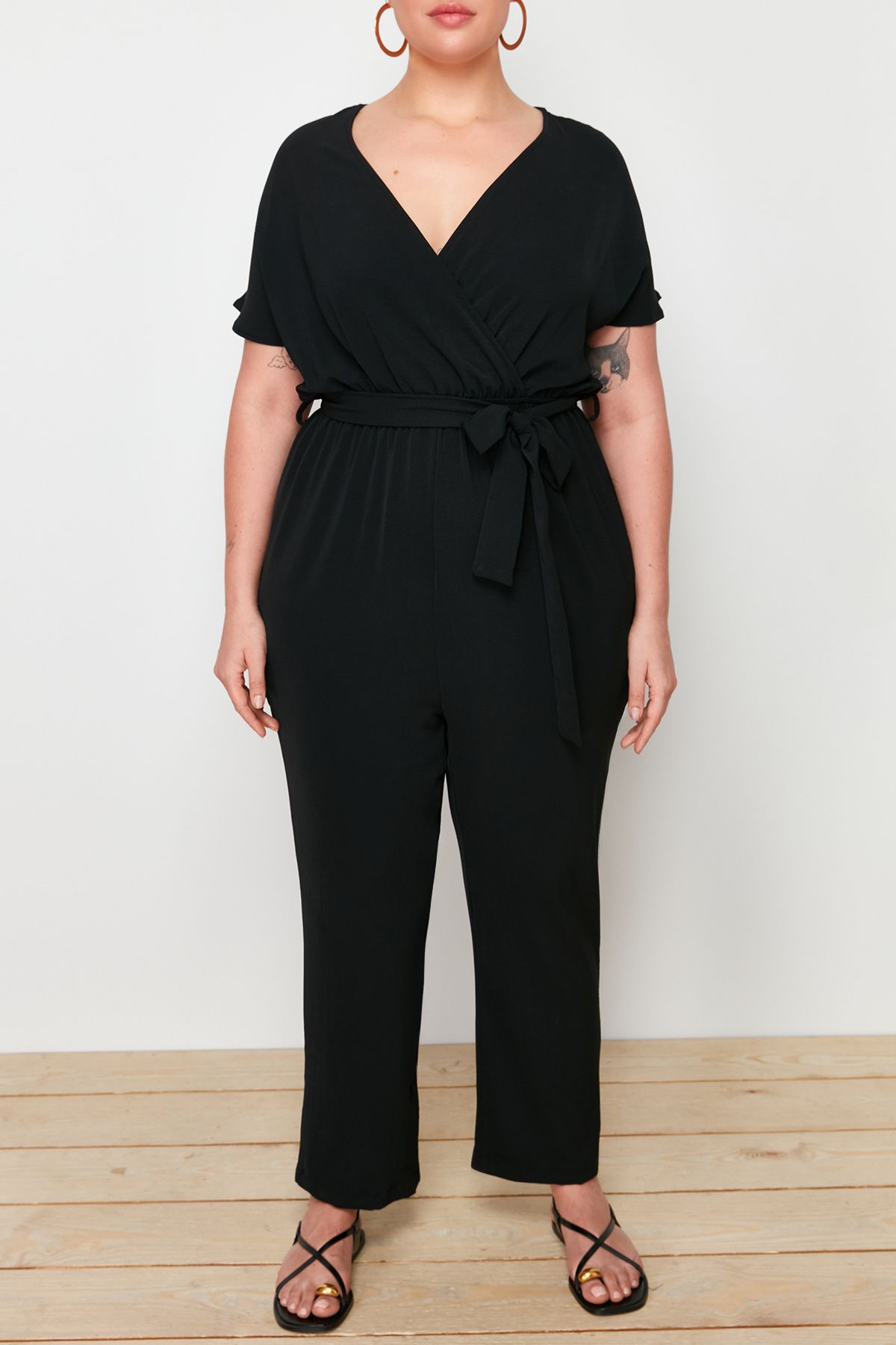 Trendyol Curve-Black Belted Jumpsuit TBBSS22TU0160 4