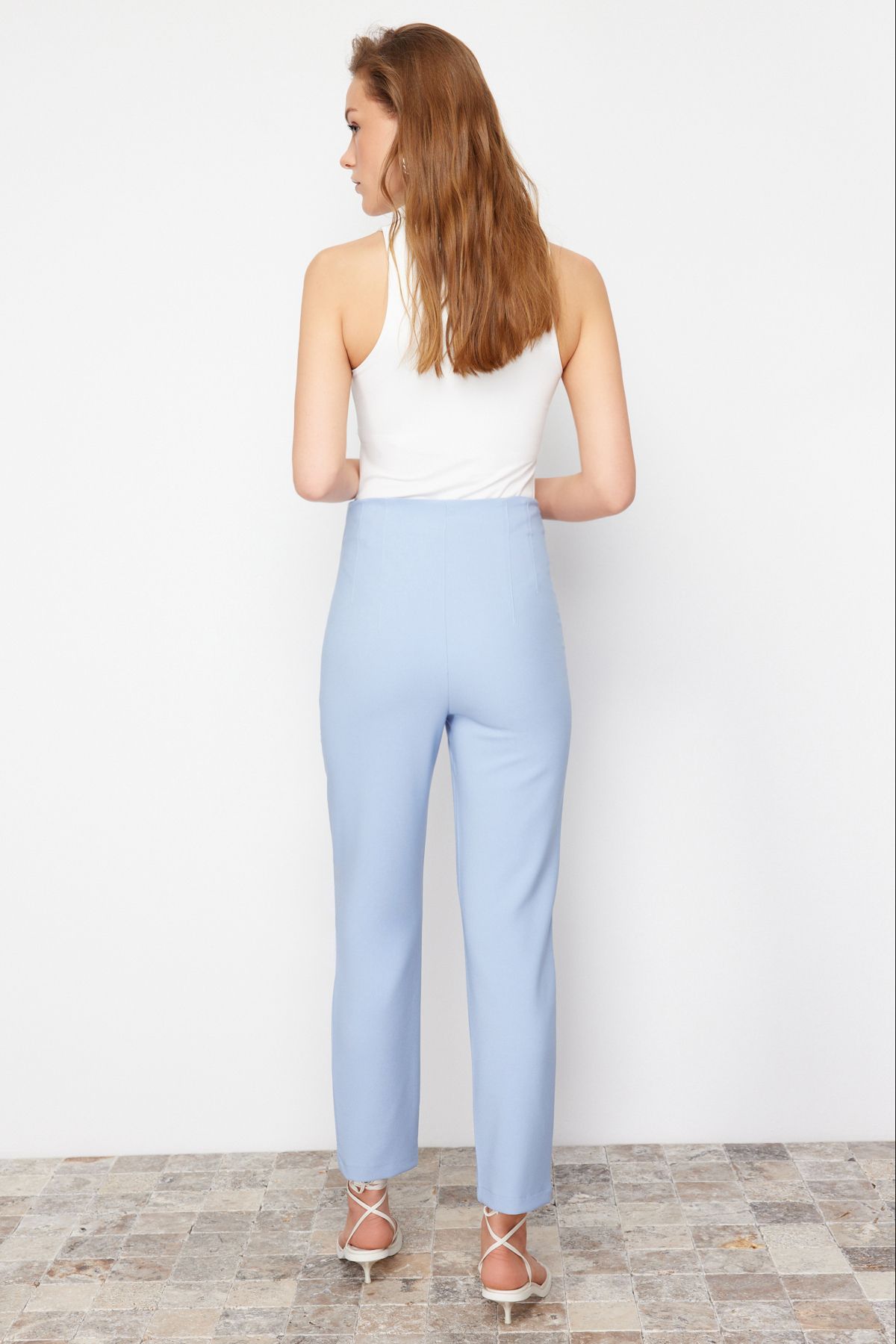 Trendyol Collection-Knöchellange hellblaue Zigarettenhose mit hoher Taille – gewebter Stoff mit Spannzangen TWOSS20PL0515 6