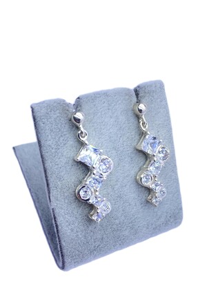 ERU JEWELLERY ZİRKON PIRLANTALI ZİGZAG MODEL KADIN GÜMÜŞ KÜPE - HEDİYE