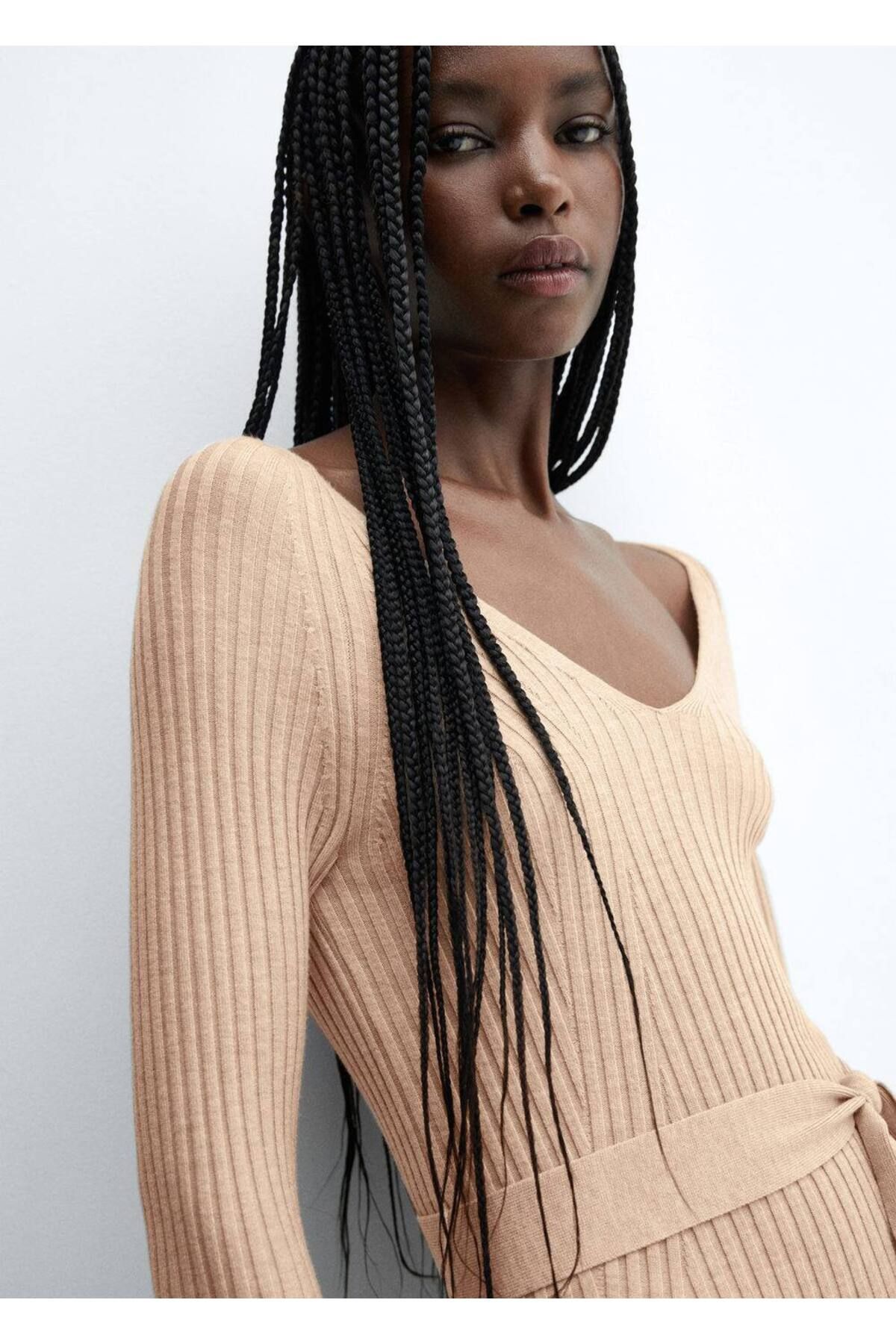 MANGO Woman-Tailliertes Midi-Webkleid 7