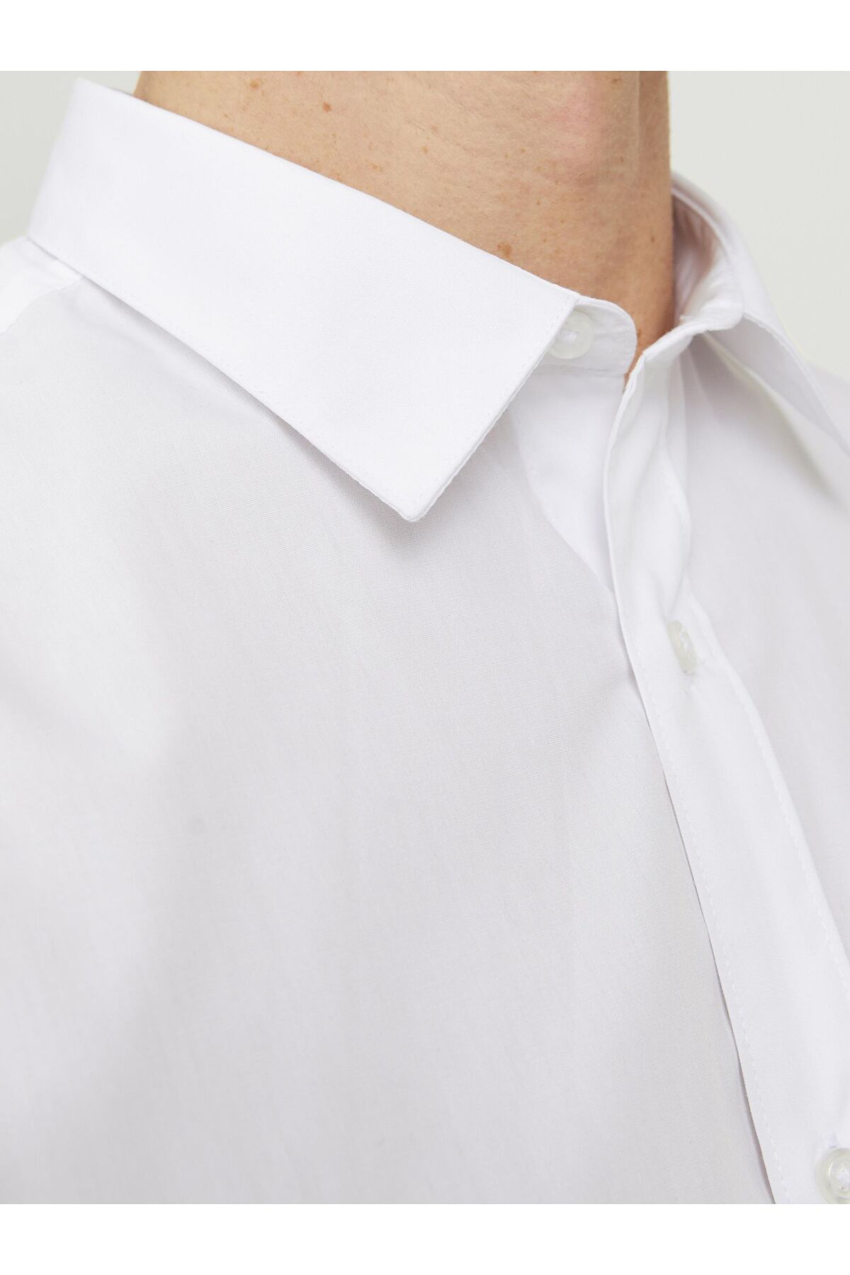 پیراهن جک اند جونز مردانه پنبه-پلی استر سفید بیسیک راسته Regular/رگولار    Slim/اسلیم فیت پارتی | Jack & Jones 12187222 TR - تصویر 5