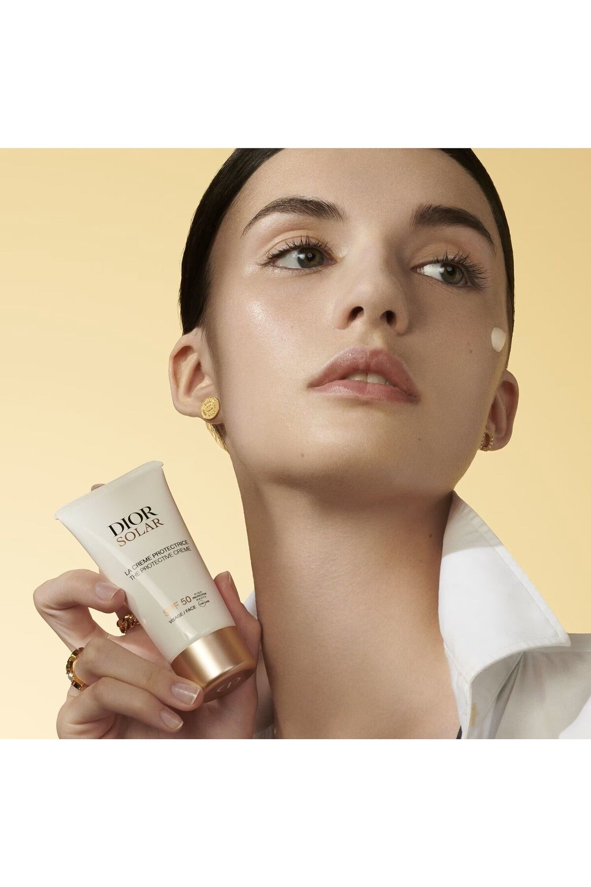 Dior کرم محافظتی خورشیدی SPF50 بافت تازه و سبک که به سرعت جذب می‌شود