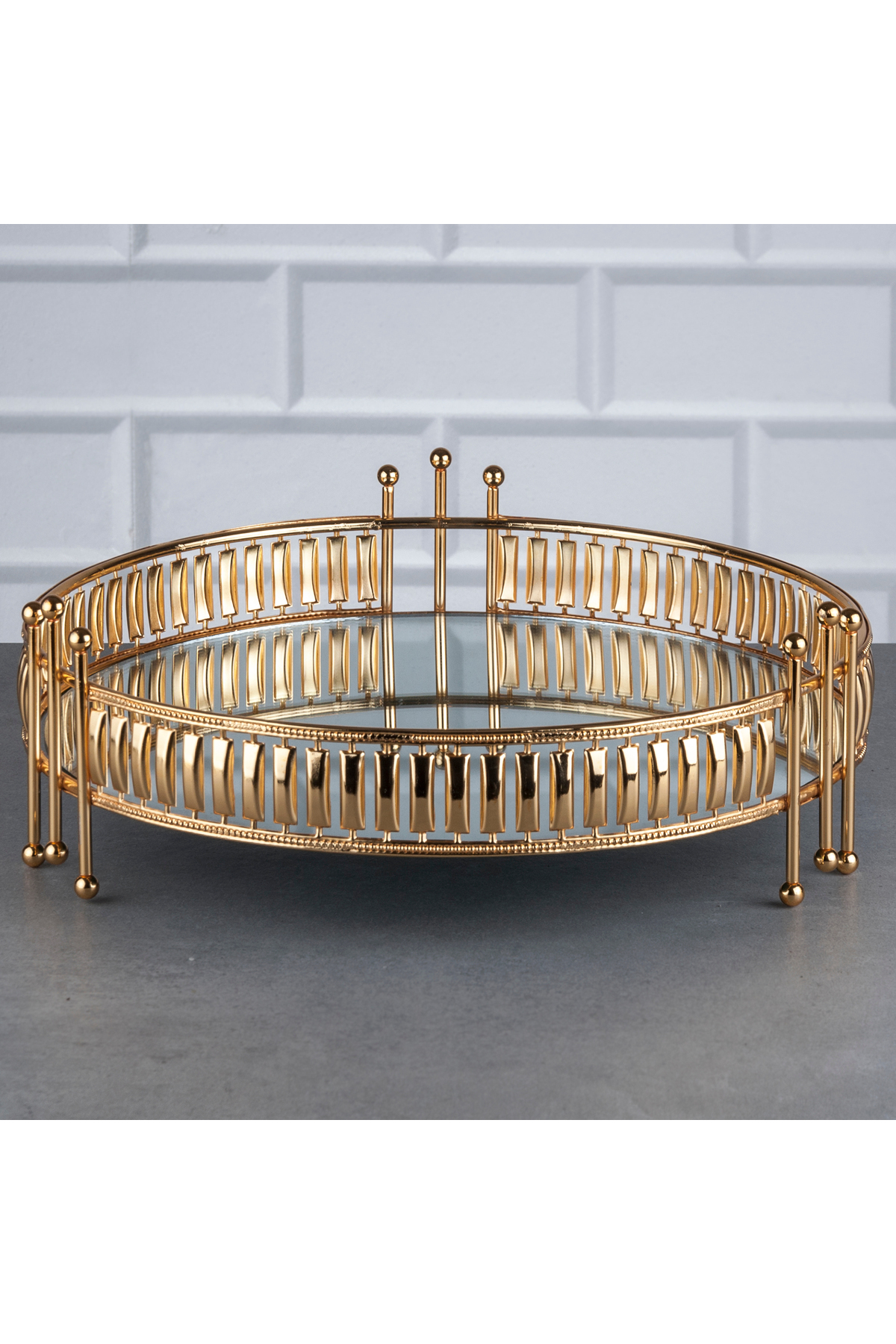 Hinora HÜRREM SARAYLI YUVARLAK BÜYÜK TEPSİ AYNALI METAL JARDİNYER SUNUMLUK KULPSUZ ÇİKOLATA ALTIN