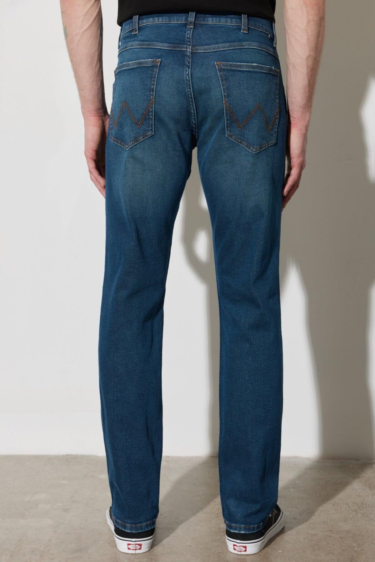 Wrangler Greensboro Jean Pants Mid Blue