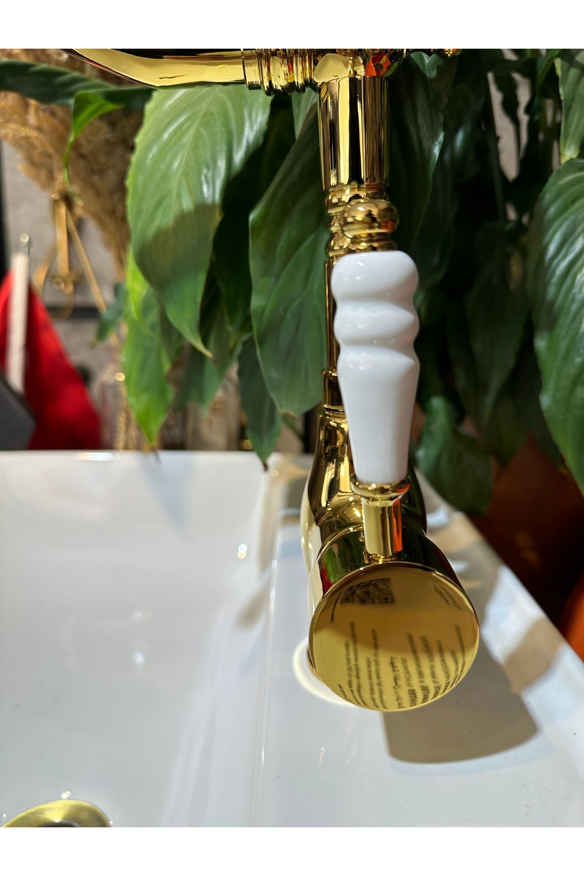 İSAOĞLU YAPI-Gold Basin Faucet Zen Design Easy Ablution High Basin Tap Classic Design Gold 2