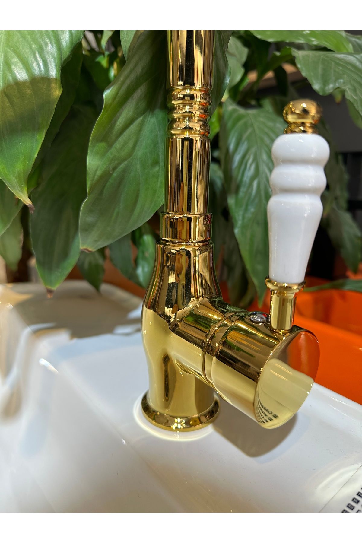 İSAOĞLU YAPI-Gold Basin Faucet Zen Design Easy Ablution High Basin Tap Classic Design Gold 3