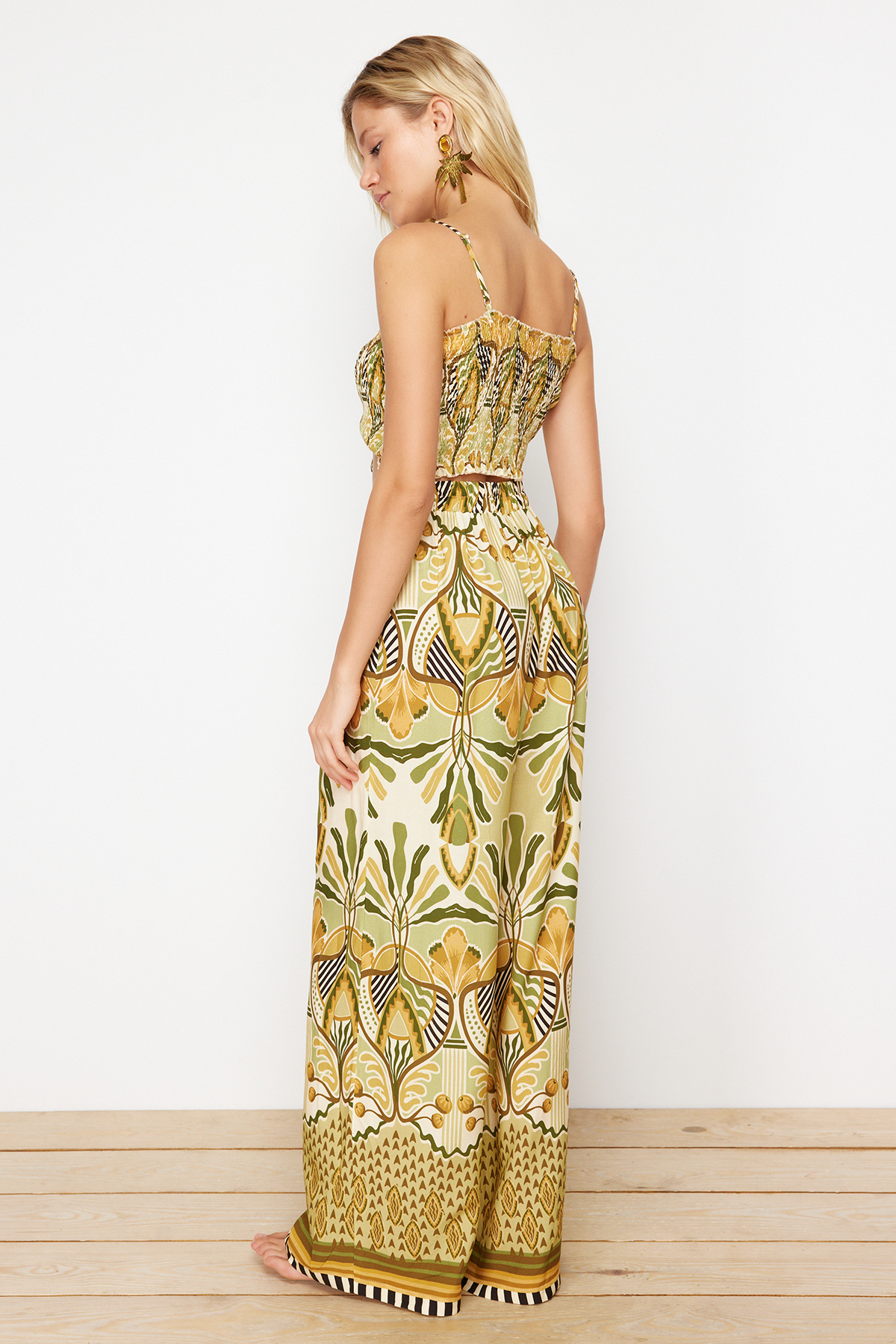 Trendyolmilla  Etnik Desenli Desenli Dokuma Gipeli Straplez Bluz Pantolon Plaj Takım TBESS24AU00032 - Görsel 6