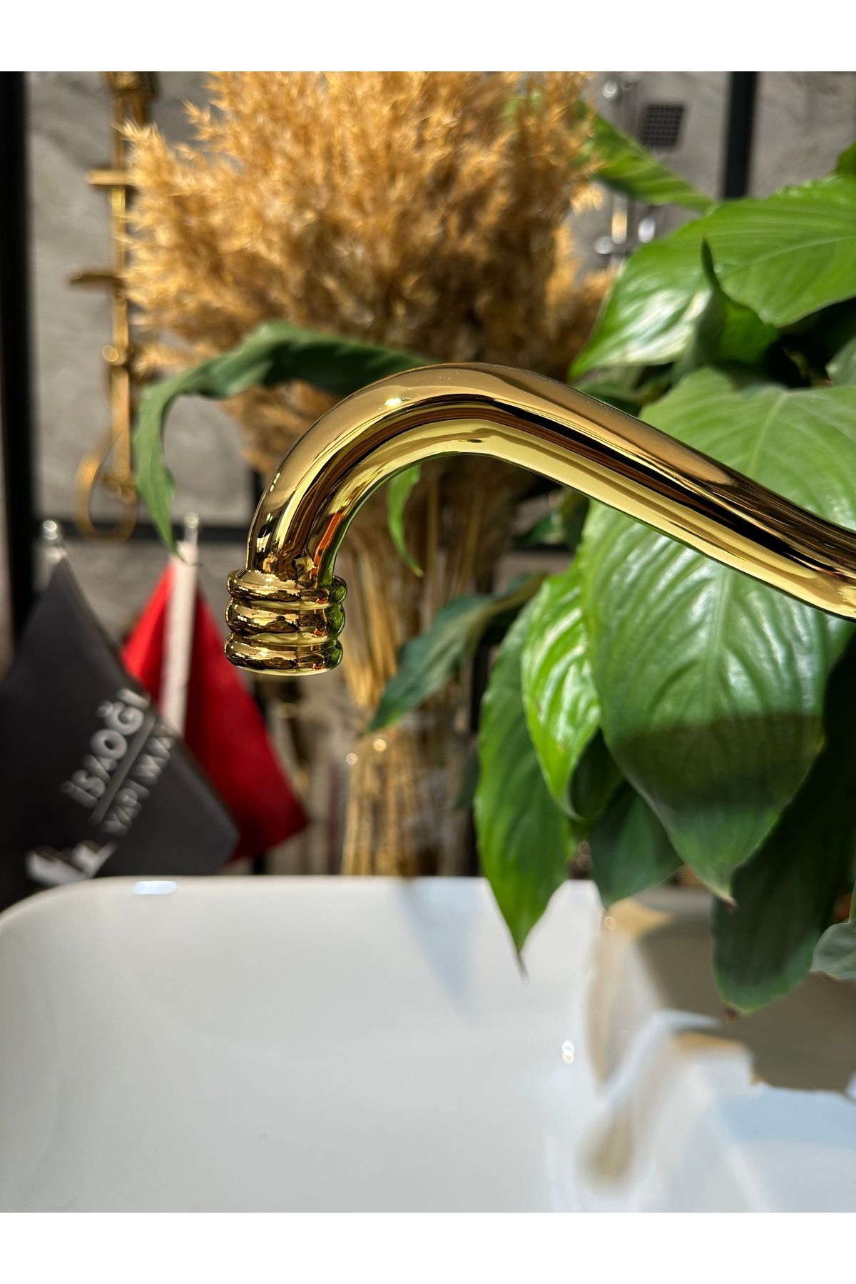 İSAOĞLU YAPI-Gold Basin Faucet Zen Design Easy Ablution High Basin Tap Classic Design Gold 4