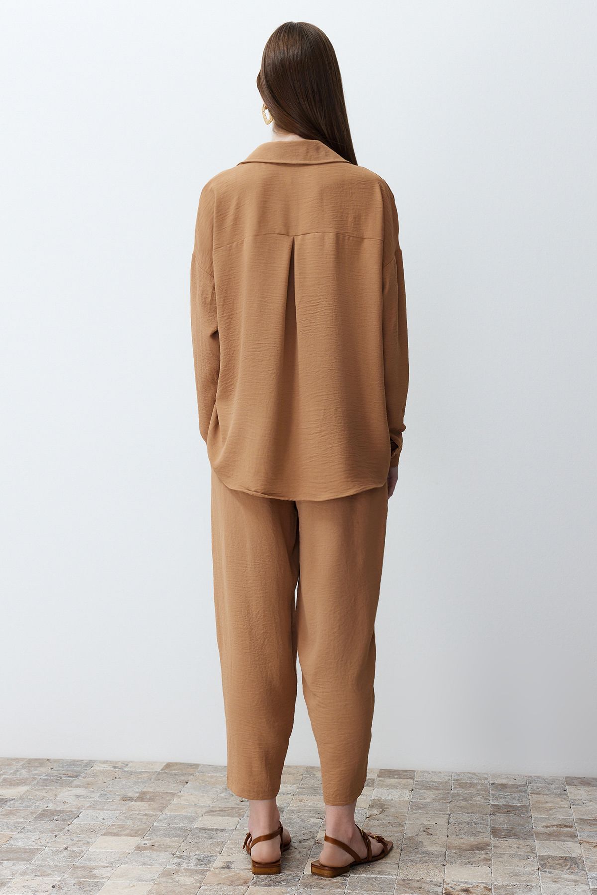 Trendyol Collection-Aerobin szőtt ing és nadrág szett - Camel TWOSS24AU00038 6