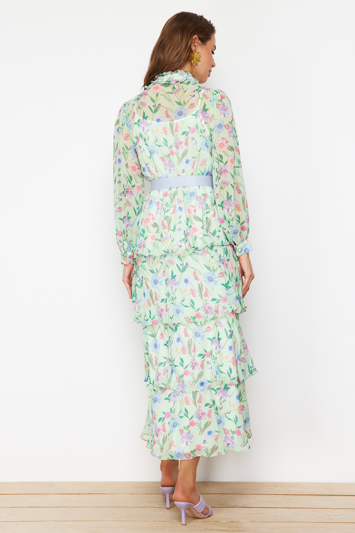 Trendyol Modest-Zelené lemované šifonové květinové tkané šaty TCTSS24EB00024 6