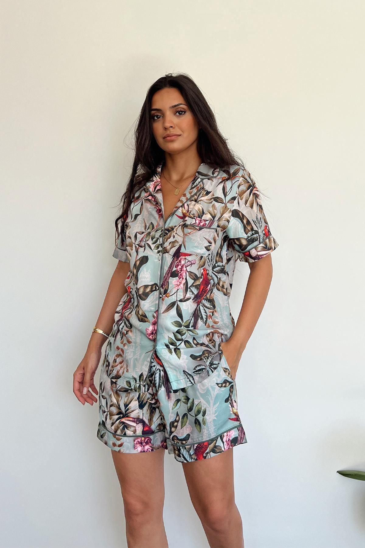 misigo-Leaf and Bird Patterned Buttoned Front Shorts Set Green 4
