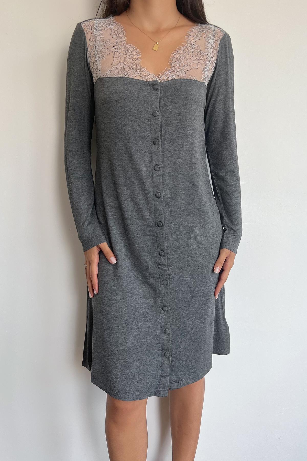 misigo Yakası Ve Omzu Dantelli Önü Boydan Düğmeli Gecelik Gri