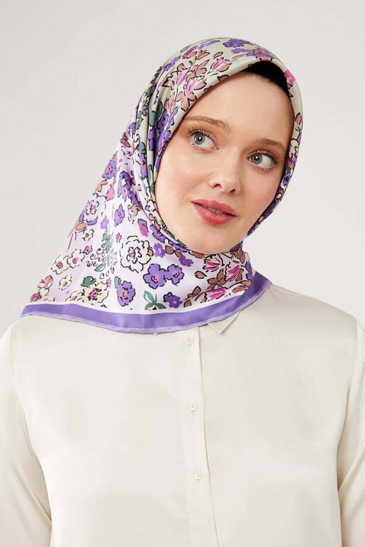 روسری صورتی Twill Trend Flower اورجینال Levidor