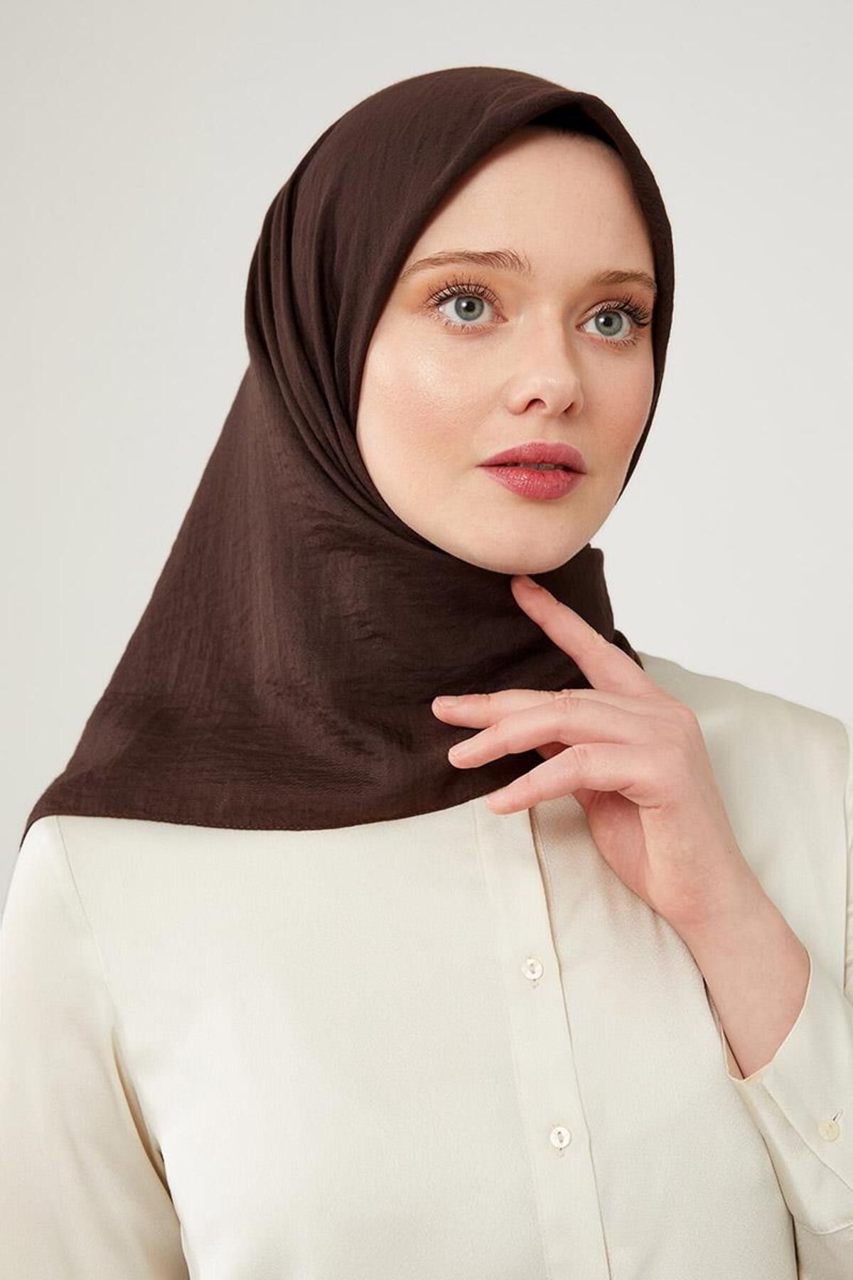روسری چند رنگ پنبه ای لوکس مسطح قهوه تلخ Levidor