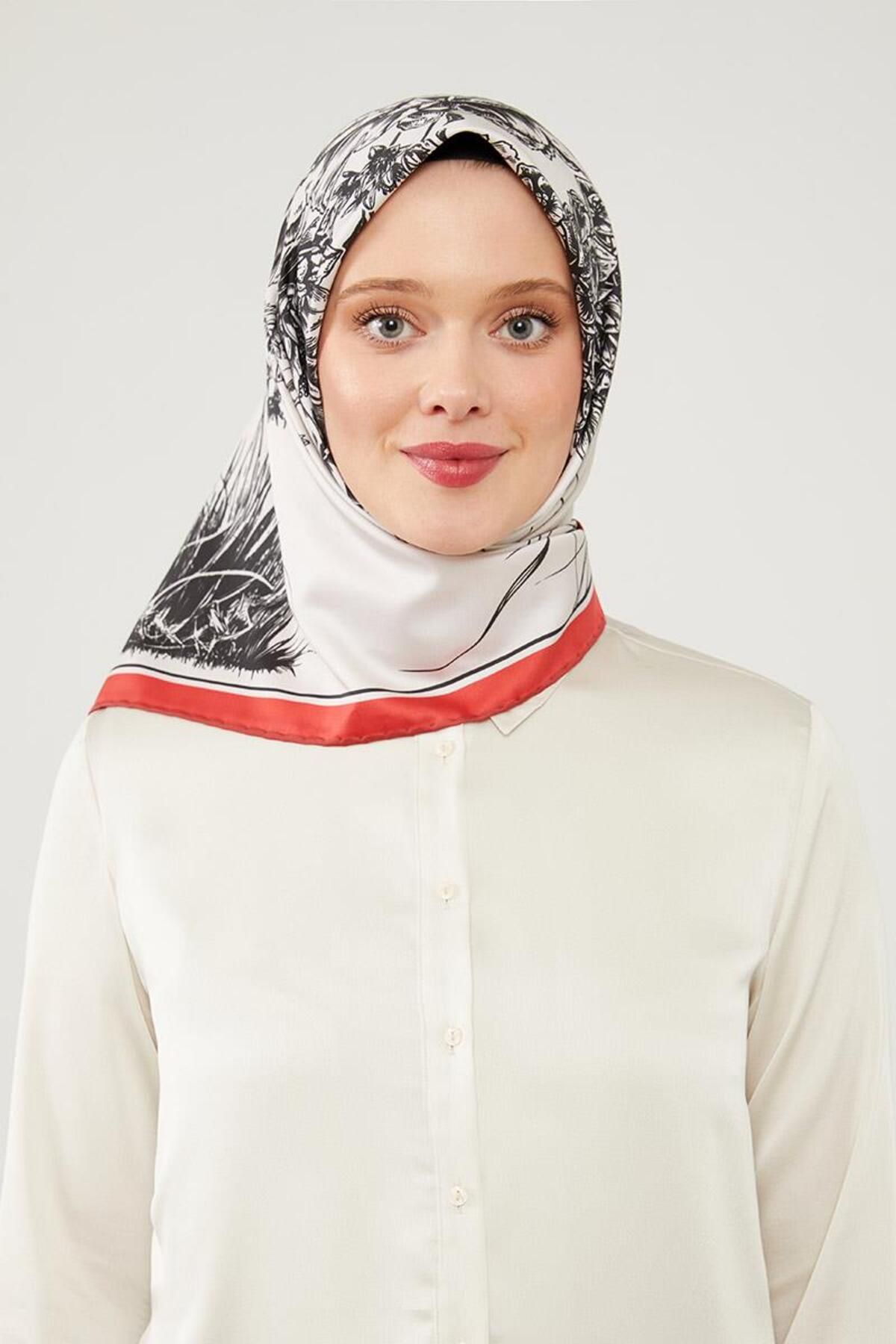 روسری قرمز Twill Trend الگوی Levidor