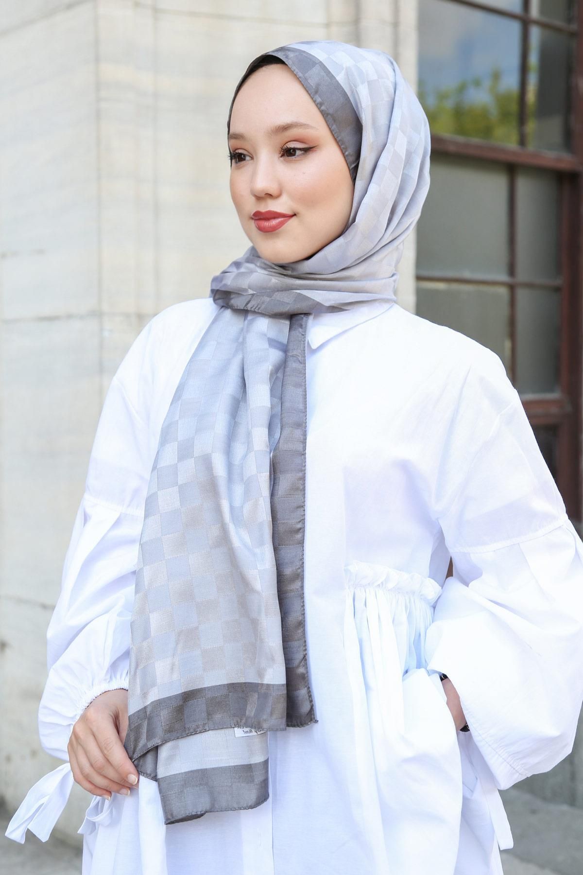 Hint İpek-Checkerboard Patterned Monogram Shawl Monov03-01 4