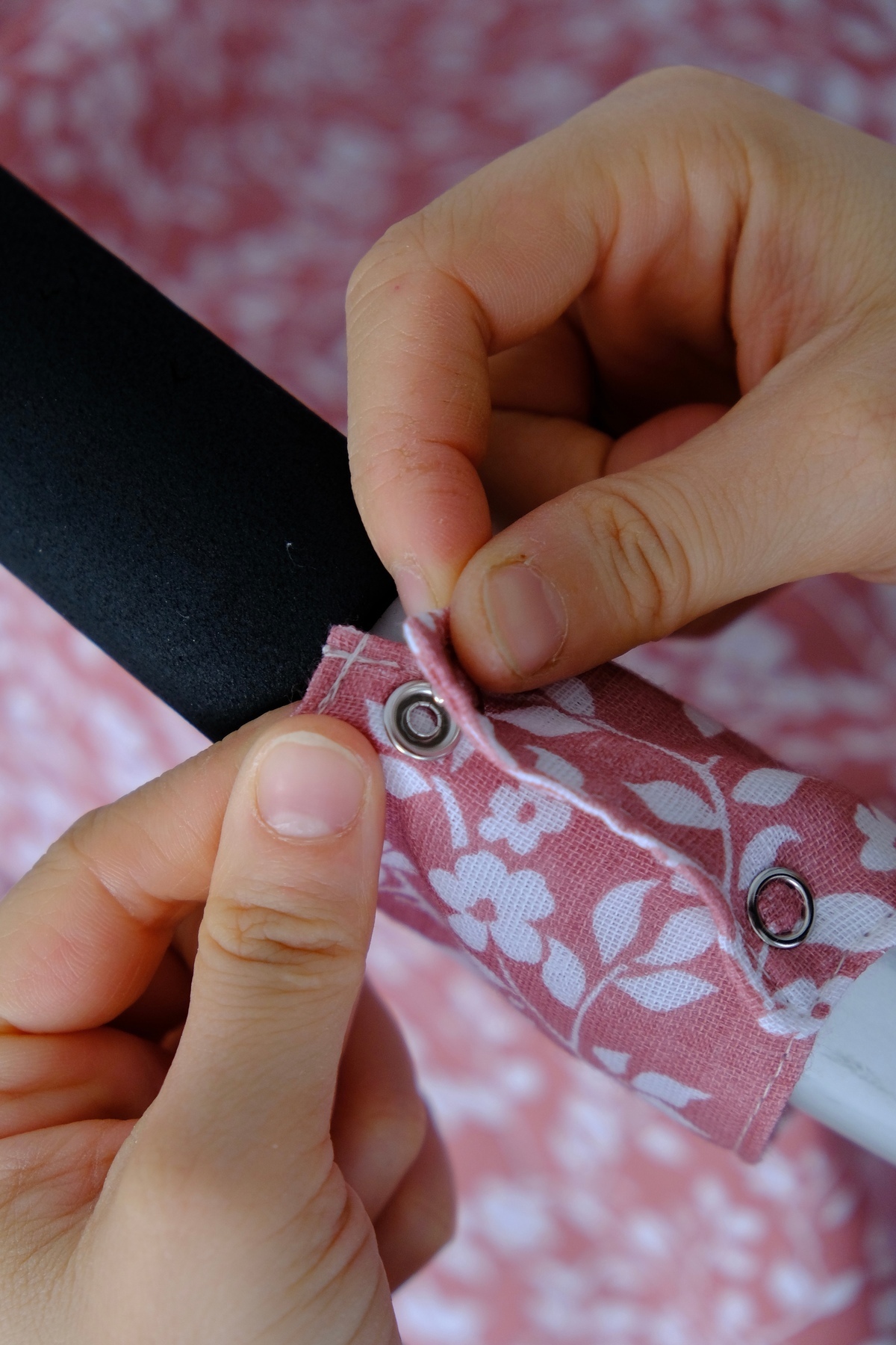 runbaby Run Baby Müslin Kumaş çıt Çıtlı Puset Örtüsü (PEMBE ÇİÇEK) 75x100cm fotoğrafı 5 (önizleme)